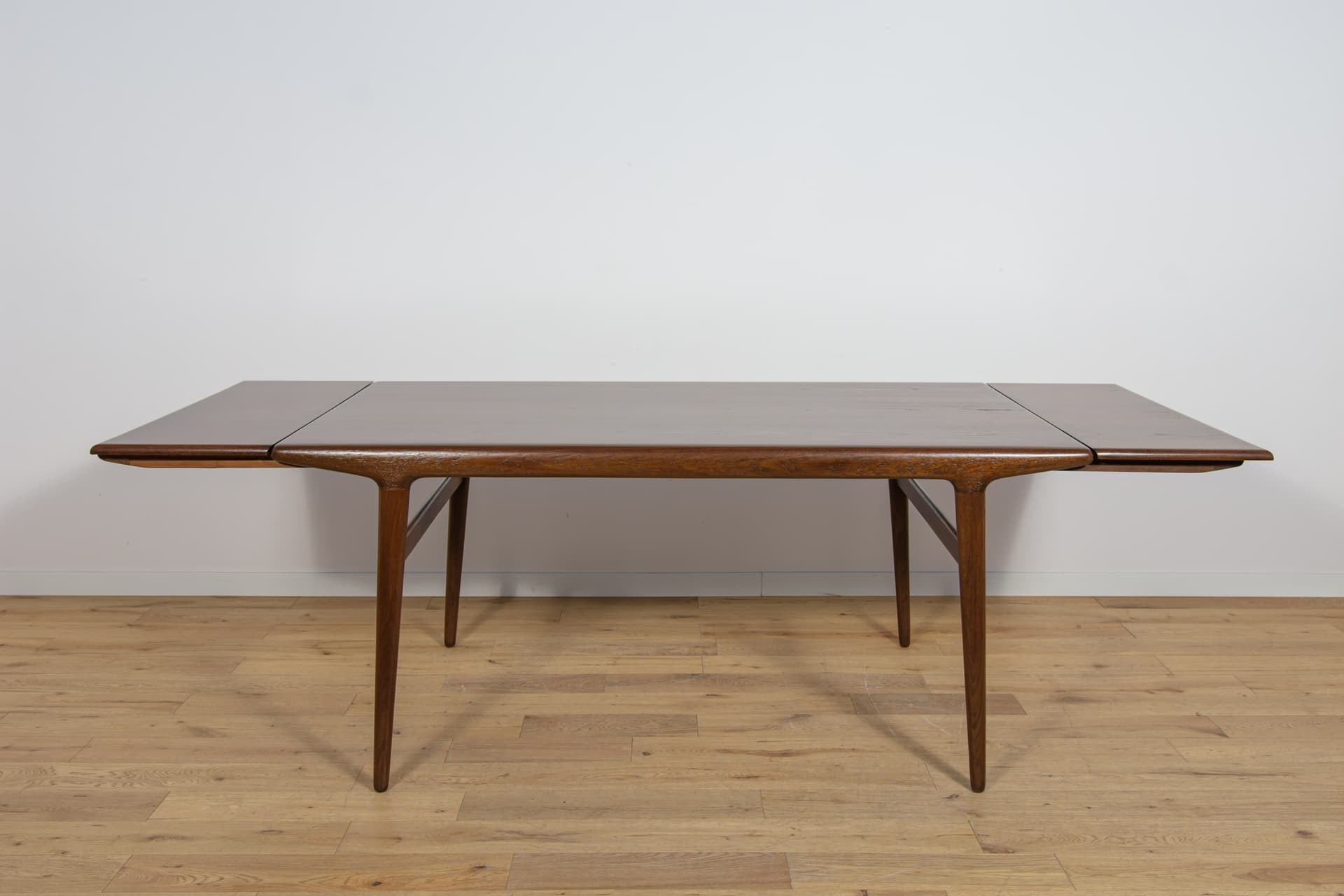Rozkładany stół, proj. Johannes Andersen, Uldum Mobelfabrik, Dania, lata 60. - 105701