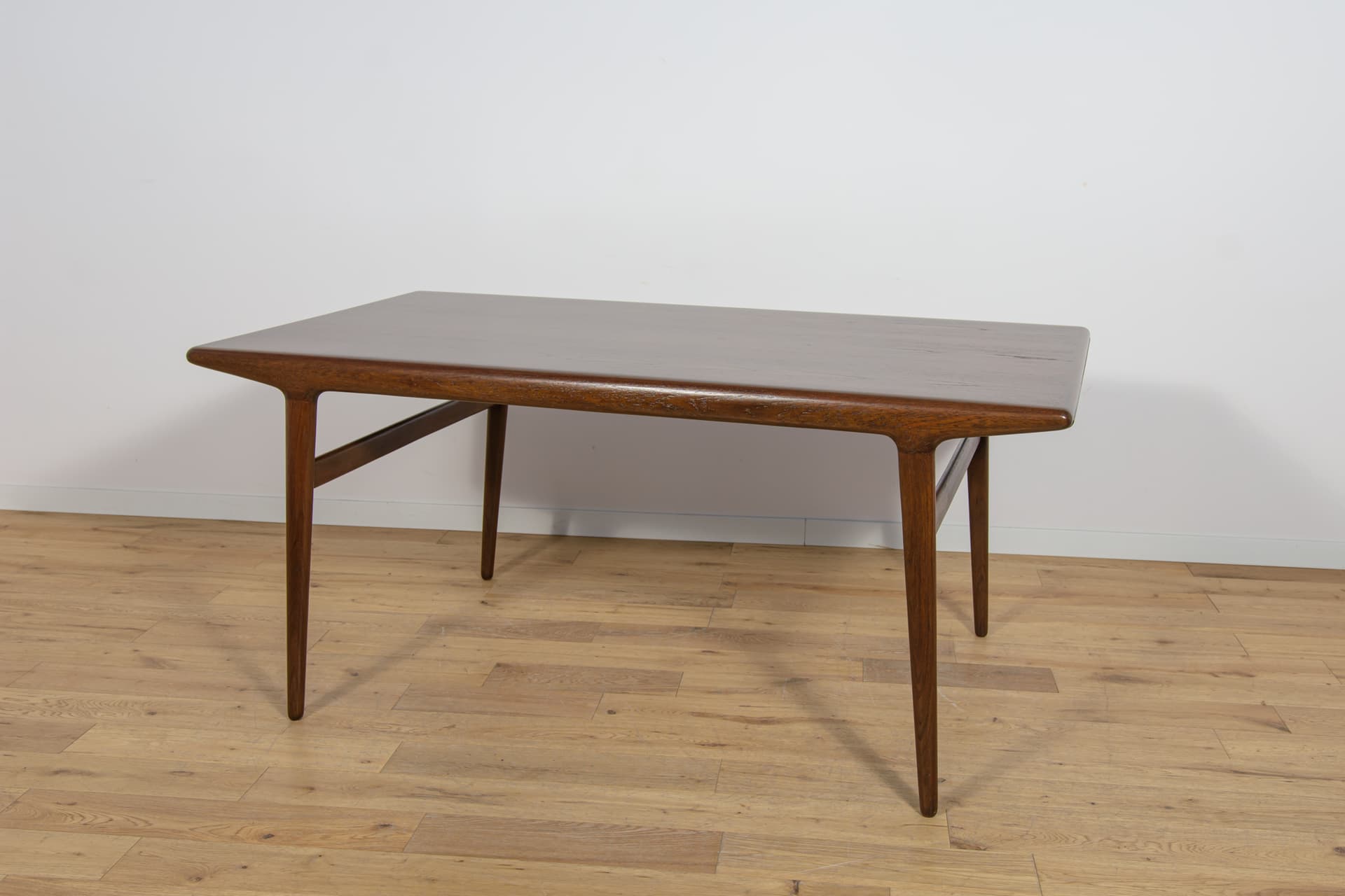 Rozkładany stół, proj. Johannes Andersen, Uldum Mobelfabrik, Dania, lata 60. - 105694