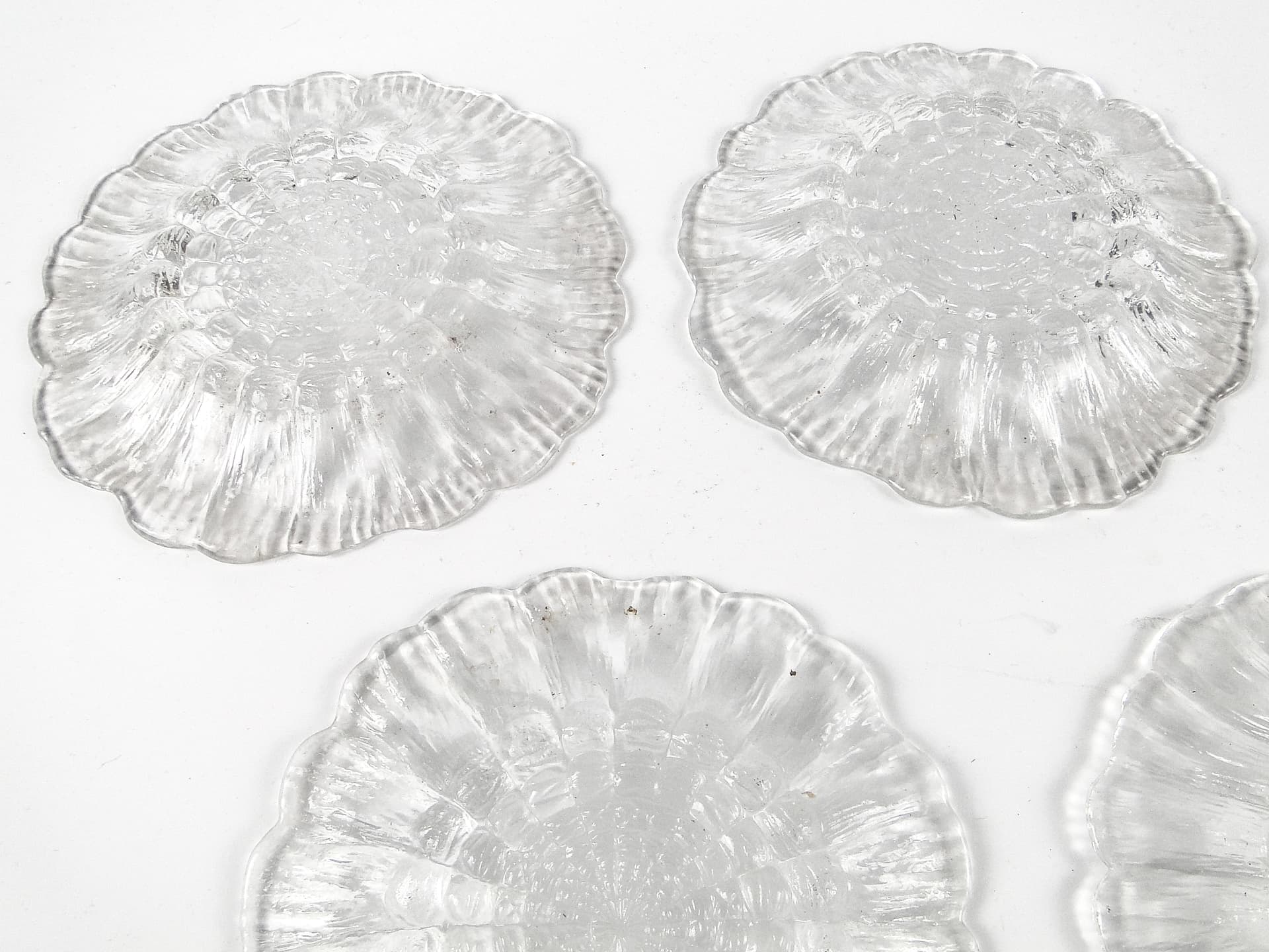 Komplet talerzy do sałatek Cora, mid-century modern, szkło prasowane, Ząbkowice, Polska, lata 70. - 106693