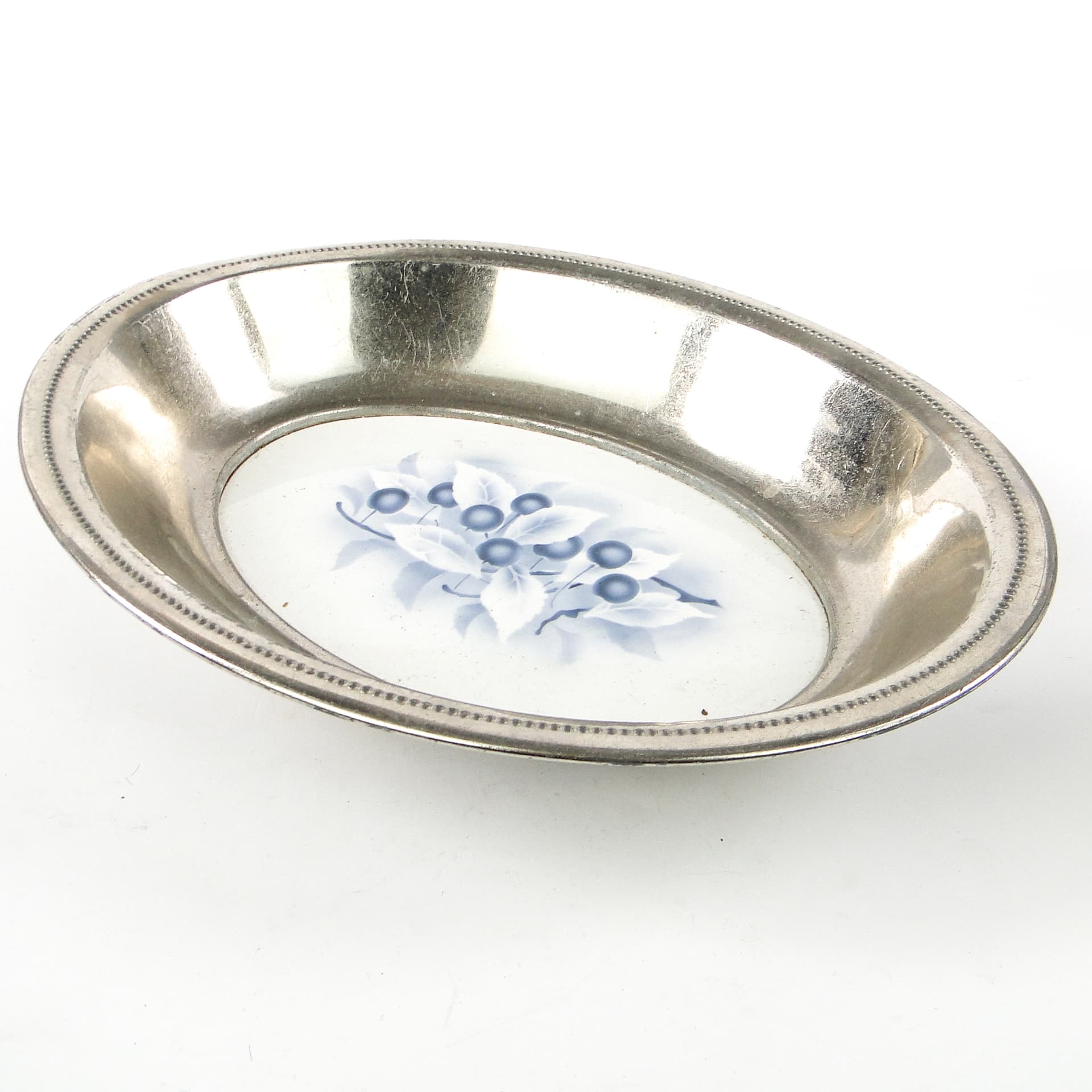 Art Nouveau platter, silver-plated brass, white porcelain, Austria, early 20th c. - 106757
