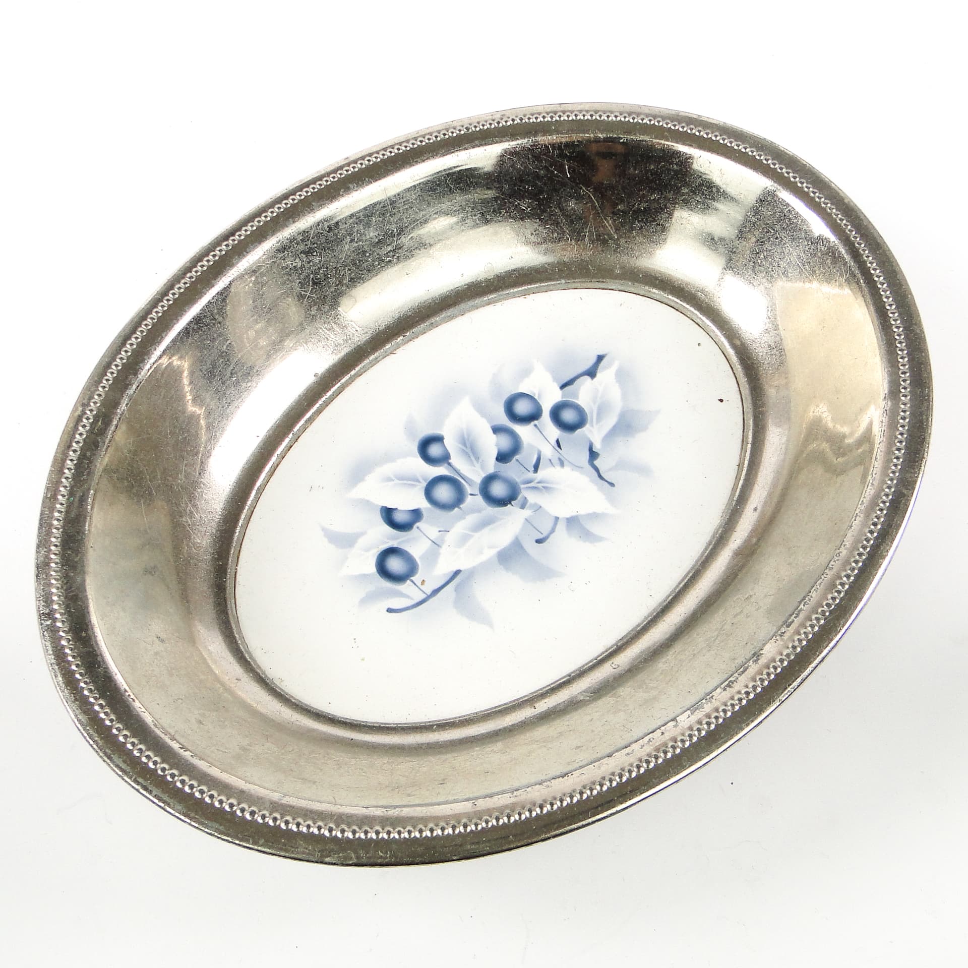 Art Nouveau platter, silver-plated brass, white porcelain, Austria, early 20th c. - 106754