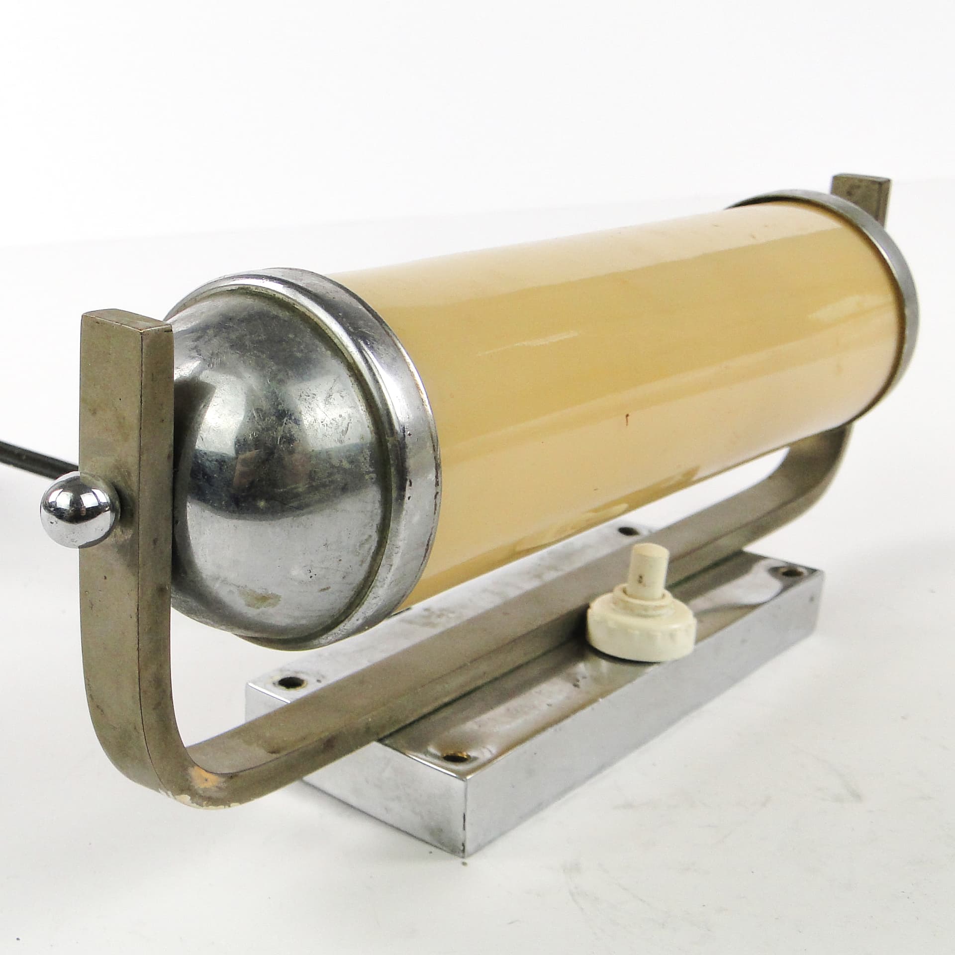 Art Deco wall sconce, functionalism, chrome-plated brass, Czechoslovakia, 1950s. - 106846