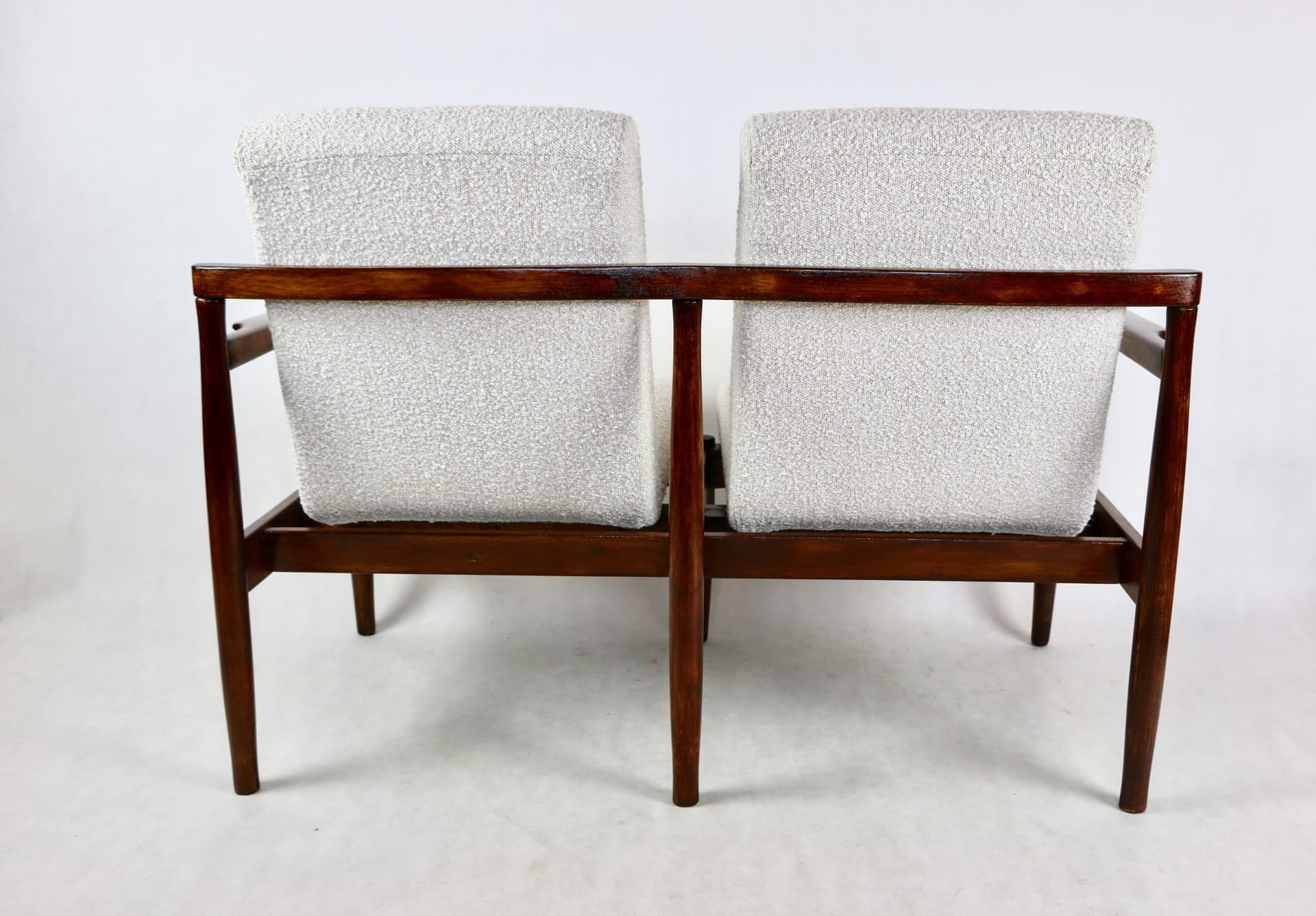 Sofa dwuosobowa, boucle, drewno, lata 70. - 107012