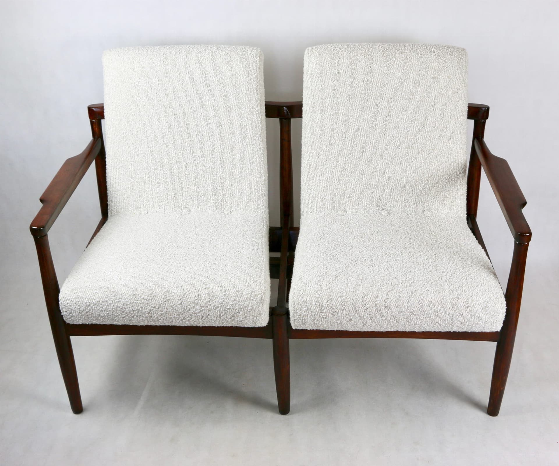 Sofa dwuosobowa, boucle, drewno, lata 70. - 107021