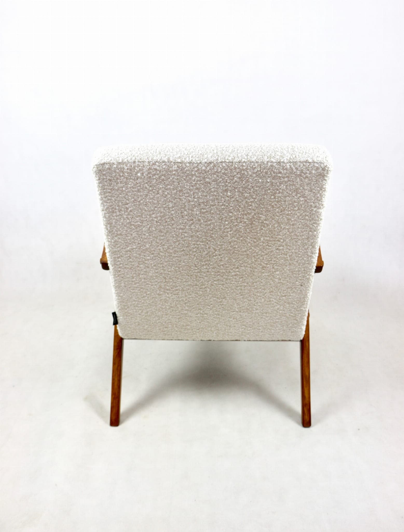 Fotel VAR B-310, bouclé ivory, dąb, Polska, lata 70. - 108143