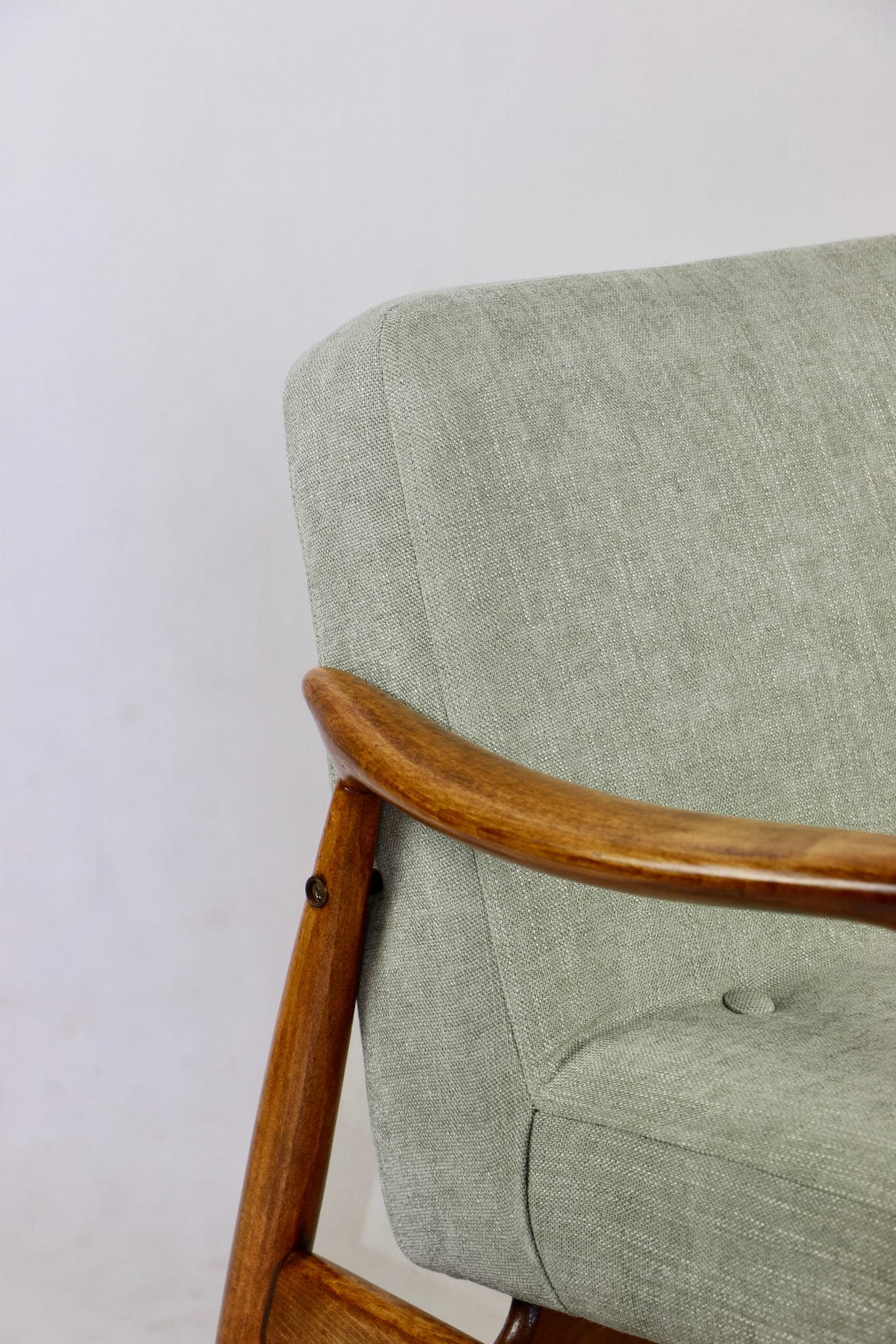 Fotel GFM 300-202, zielony jasny, proj. J. Kędziorek, Polska, lata 70. - 108126