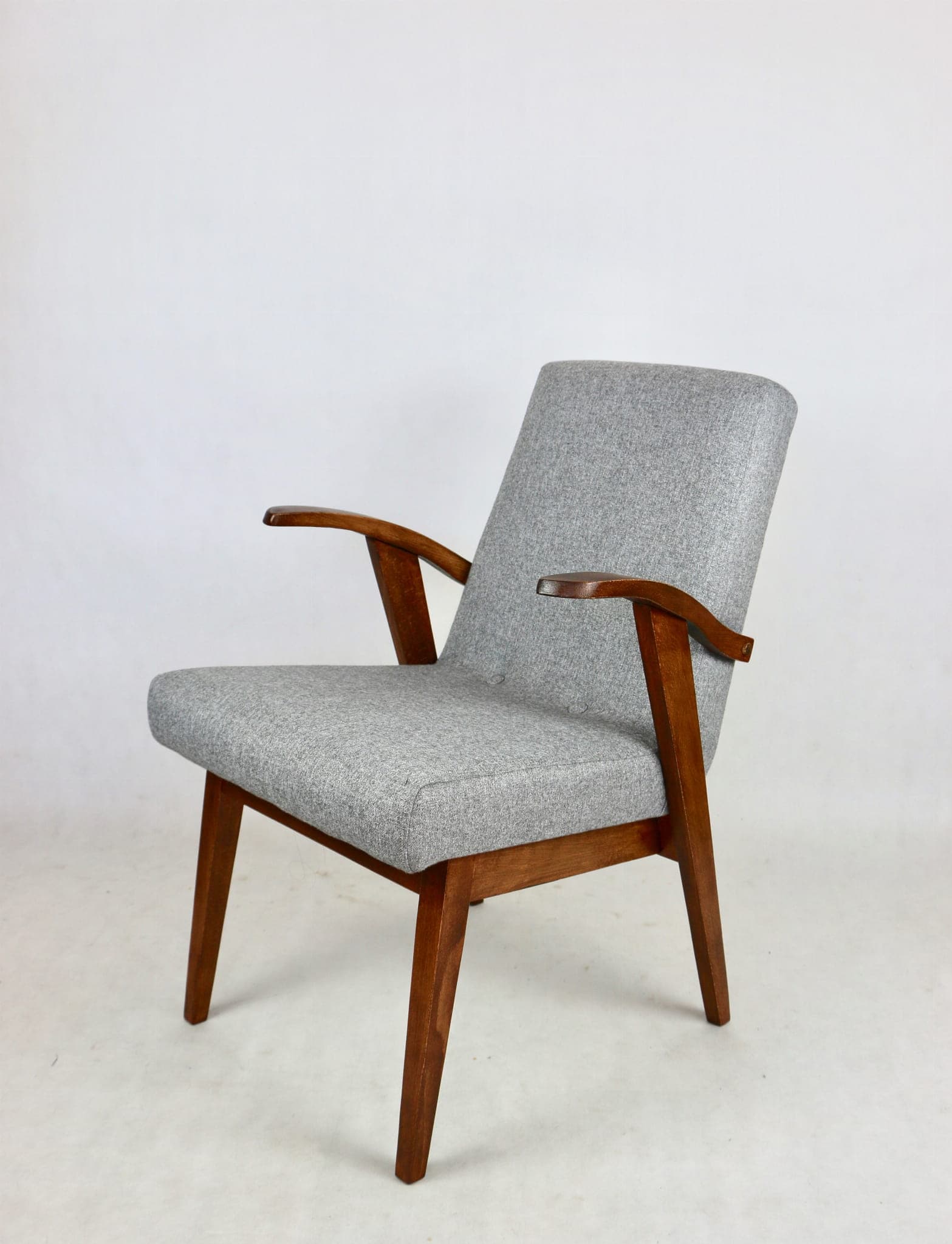 Komplet czterech foteli 300-123, szary, proj. M. Puchała, Polska, lata 60. - 107998