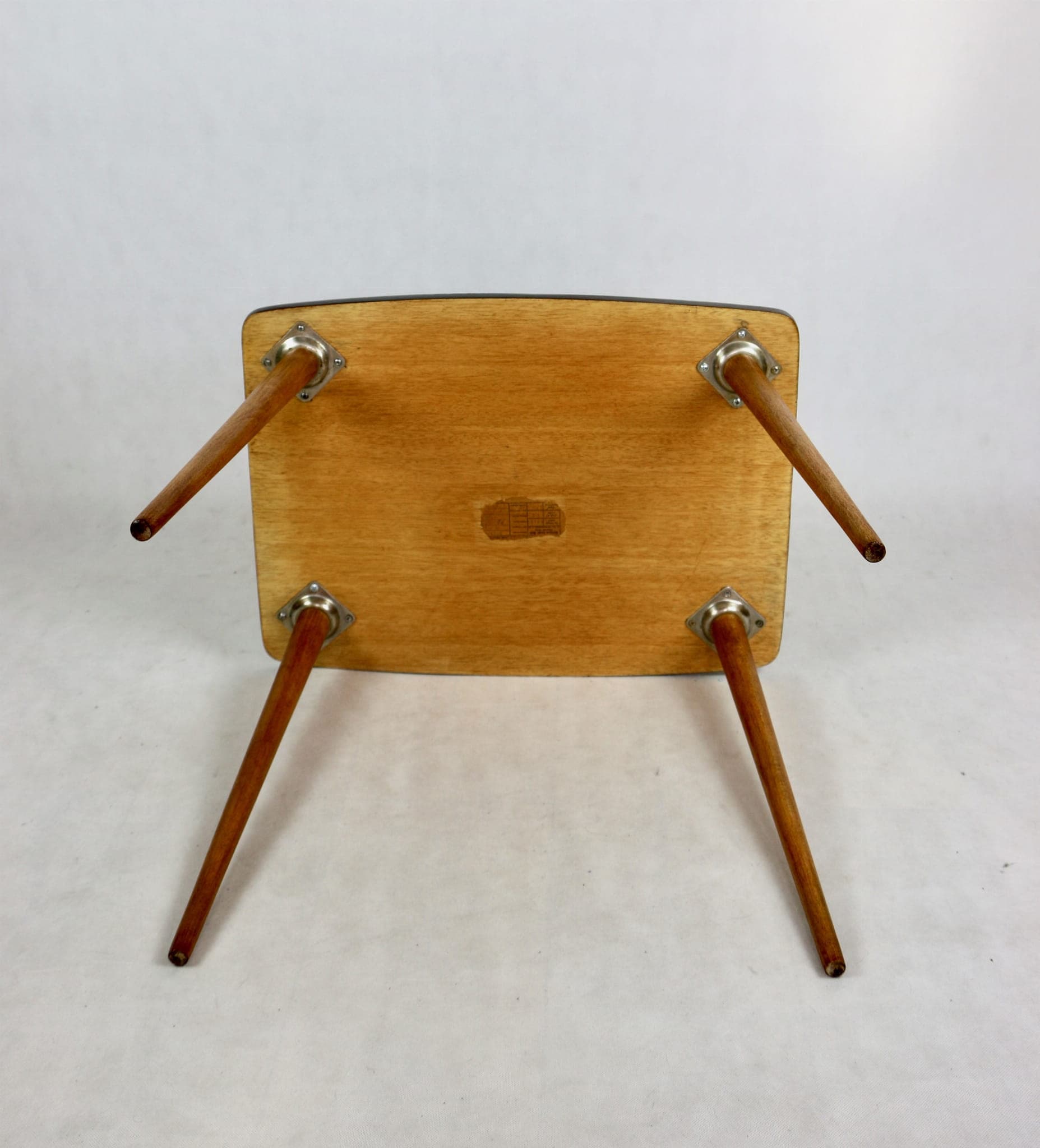 Stolik kawowy, brązowy ciemny, drewno, Polska, lata 70. - 107910