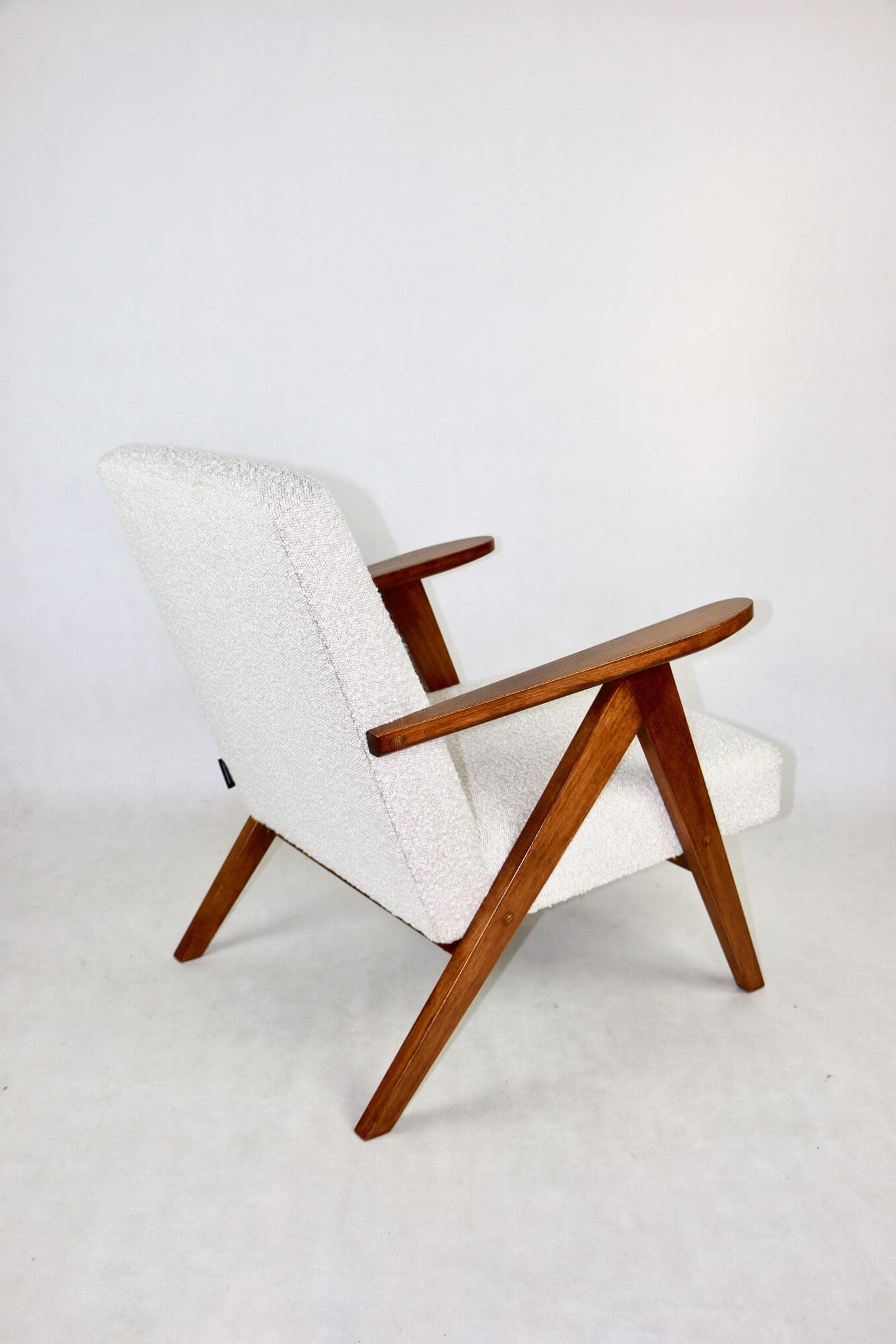 Armchair VAR B-310, ivory bouclé, walnut, Poland, 1970s. - 107872