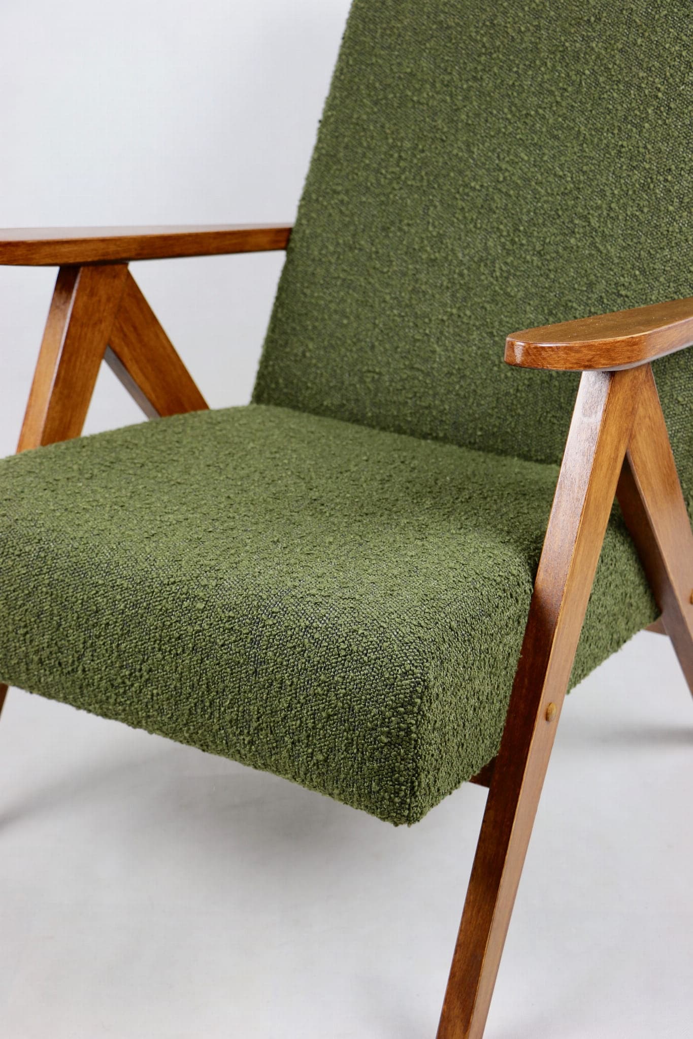 Armchair VAR B-310, olive bouclé, oak, Poland, 1970s. - 107835
