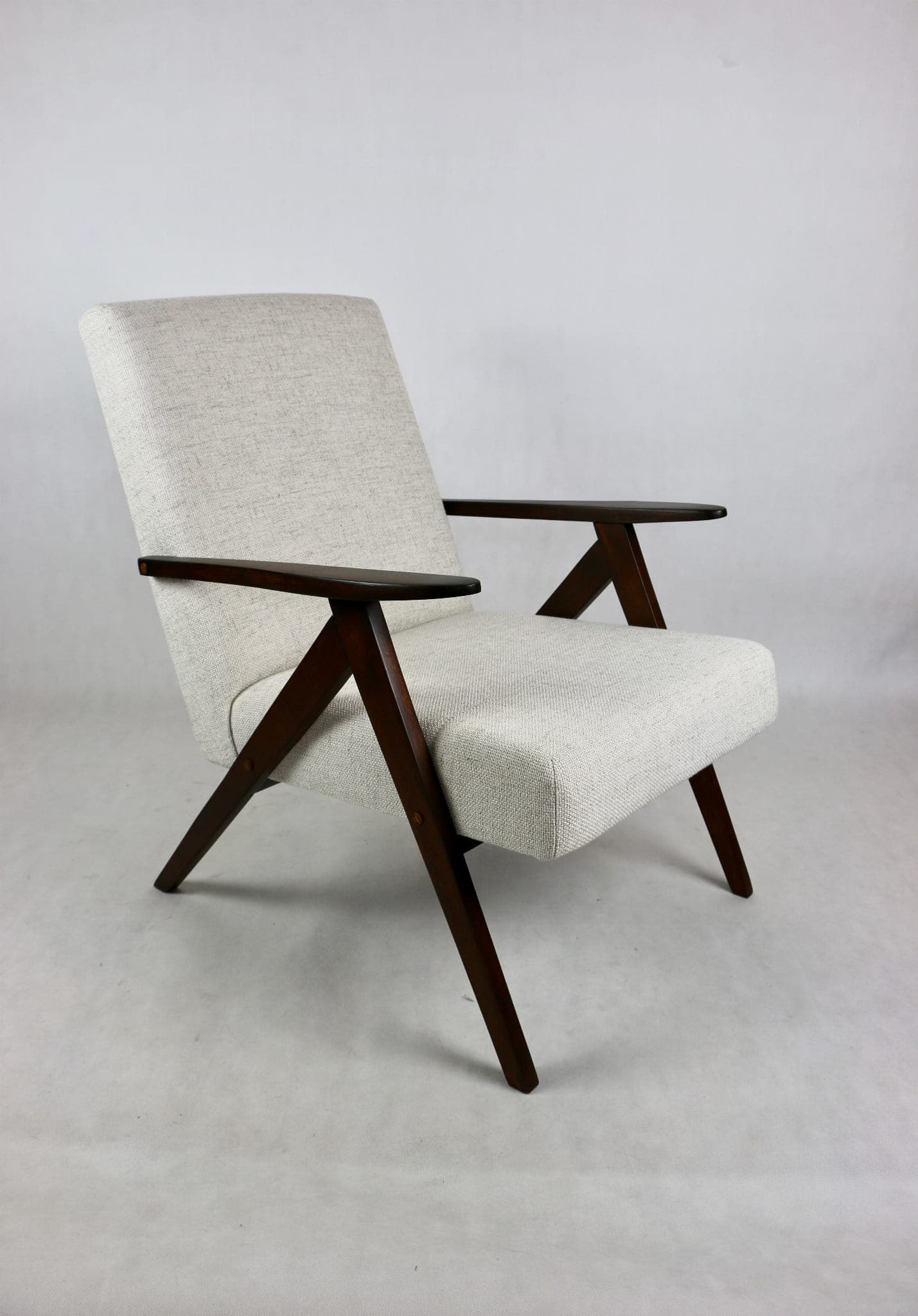 Armchair VAR B-310, ivory bouclé, wood, Poland, 1970s. - 107801