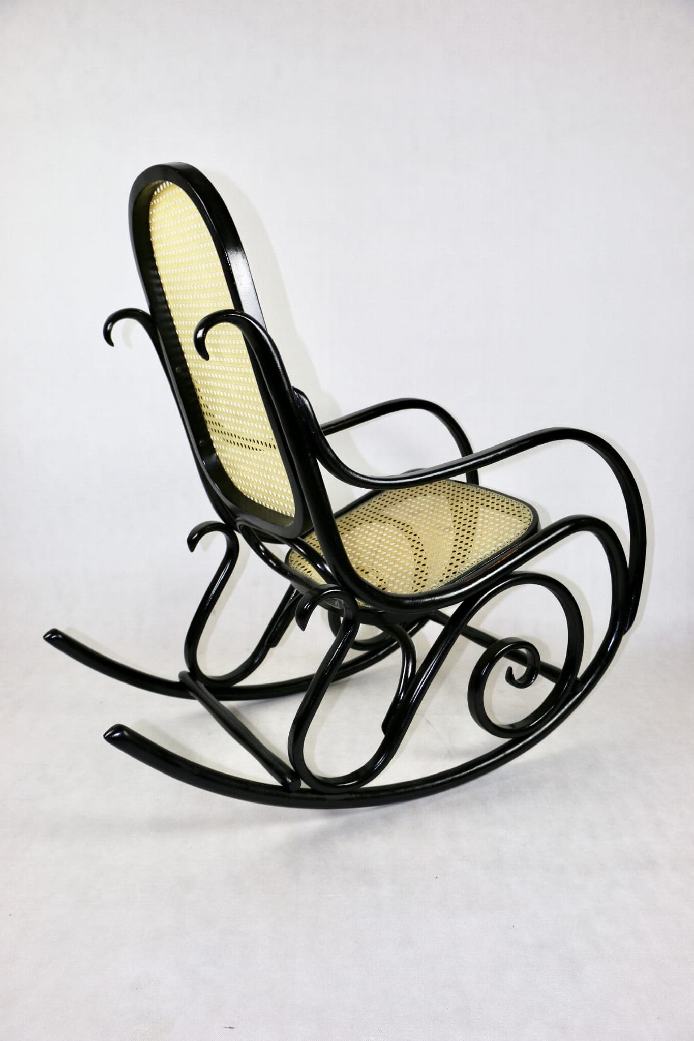 Rocking chair Thonet, black, bentwood cane, 1970s. - 107559