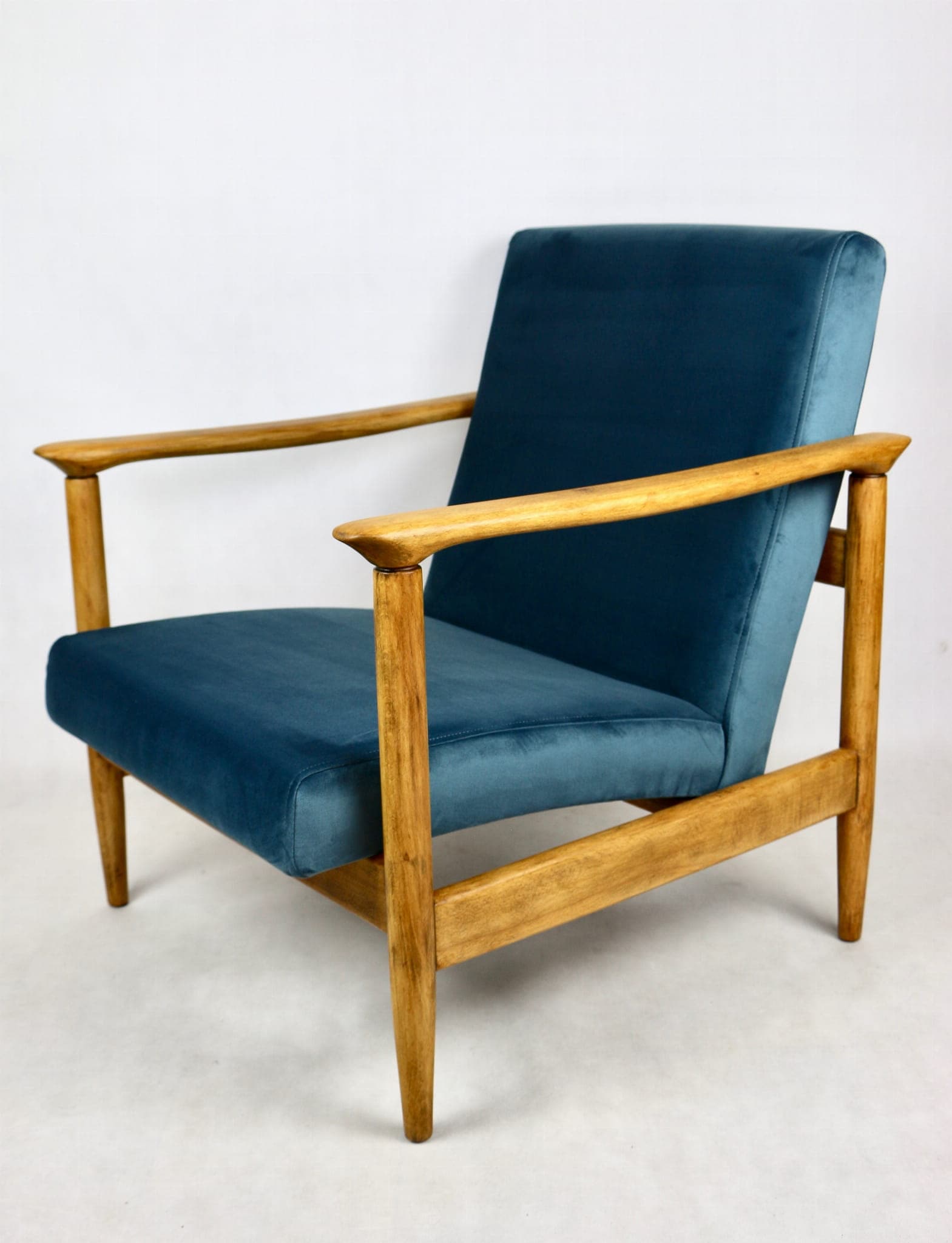 Armchair GFM-142, turquoise velvet, natural wood, by E. Homa, Poland, 1970s. - 107453