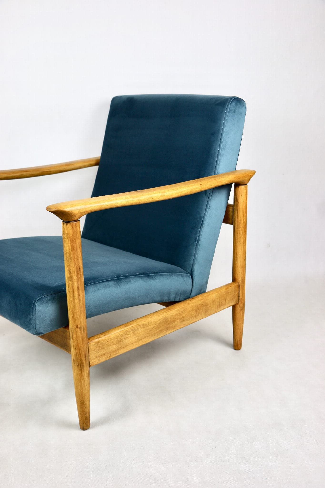Armchair GFM-142, turquoise velvet, natural wood, by E. Homa, Poland, 1970s. - 107447