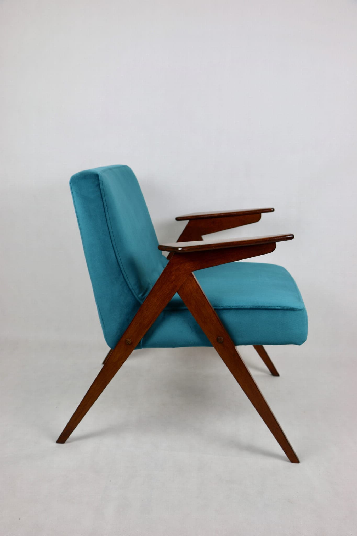 Fotel Bunny, velvet turkusowy, proj. J. Chierowski, Polska, lata 70. - 107396