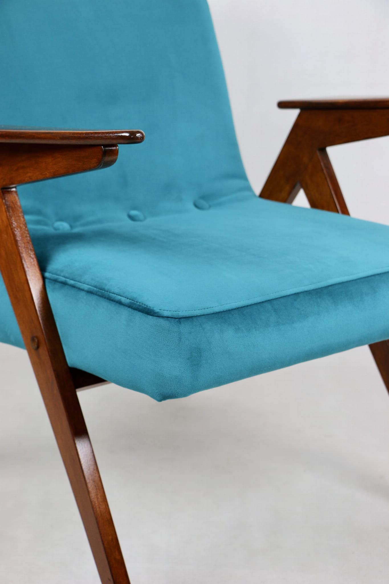 Fotel Bunny, velvet turkusowy, proj. J. Chierowski, Polska, lata 70. - 107395