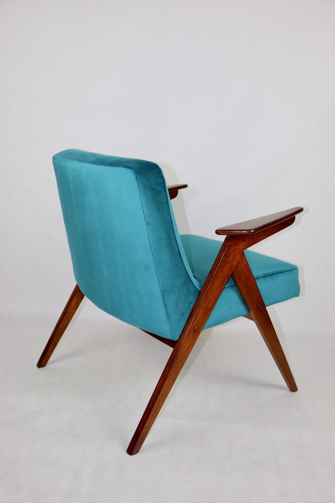 Fotel Bunny, velvet turkusowy, proj. J. Chierowski, Polska, lata 70. - 107397