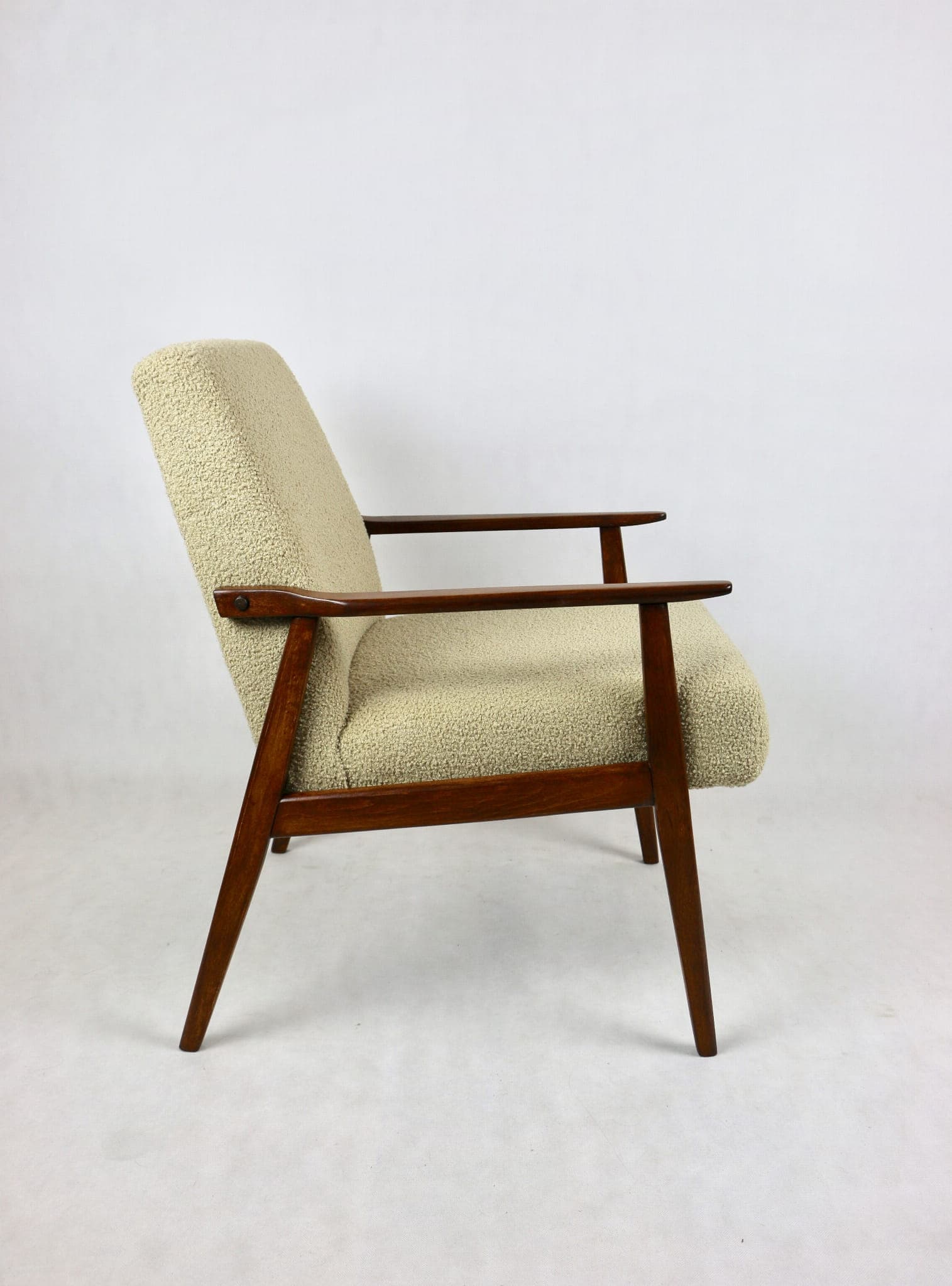Armchair Śnieżnik, beige bouclé, Poland, 1970s. - 107312