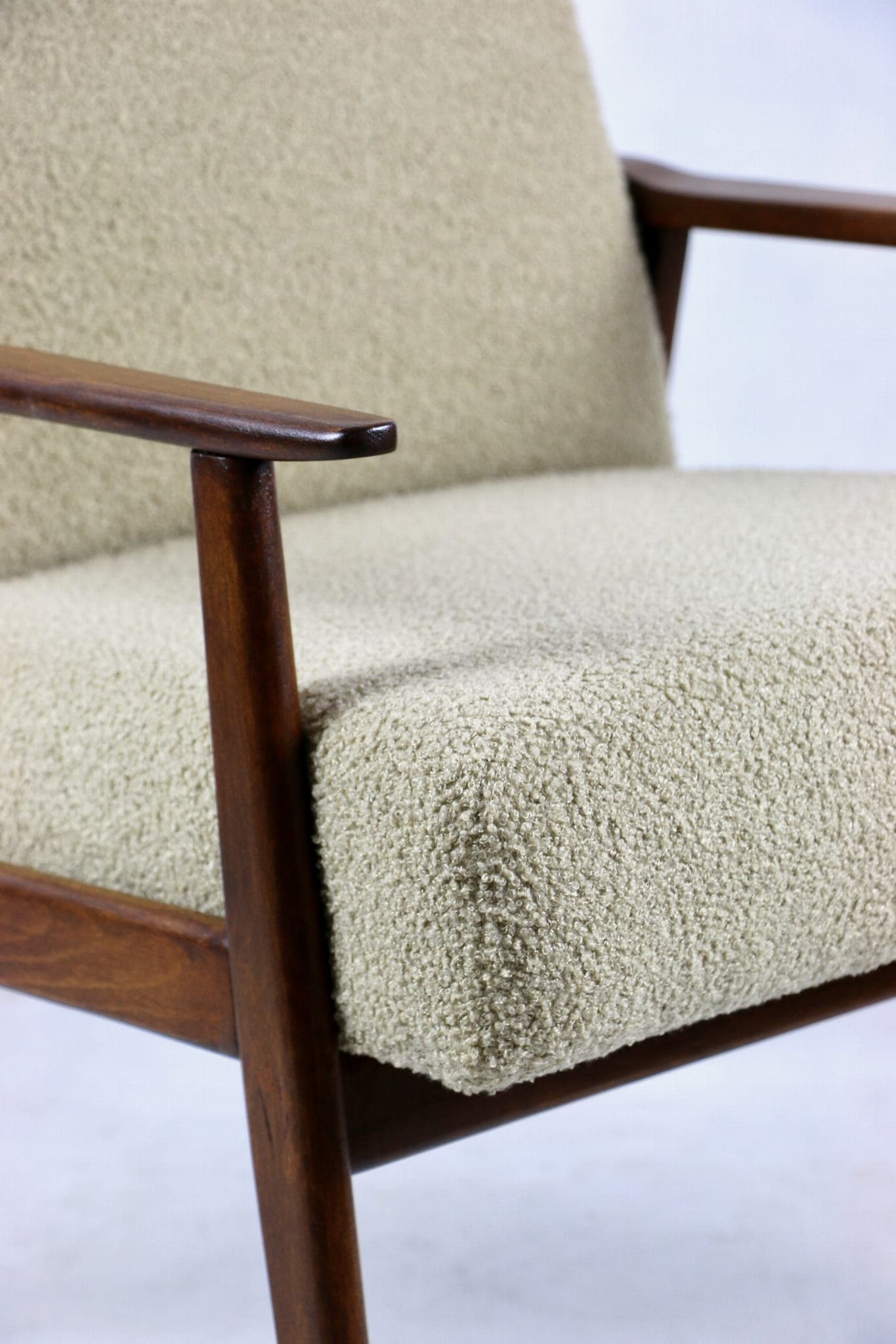Armchair Śnieżnik, beige bouclé, Poland, 1970s. - 107310