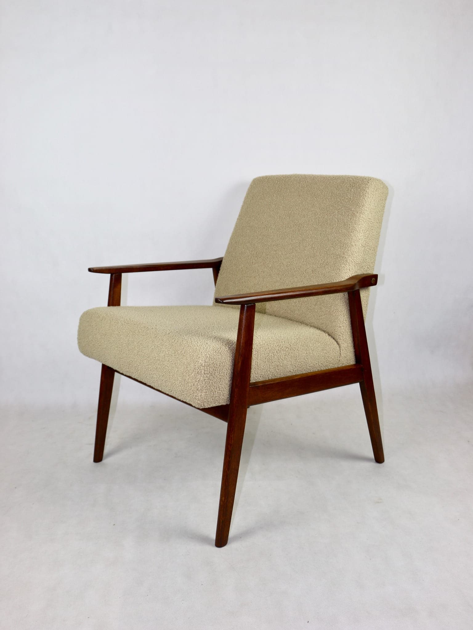 Armchair Śnieżnik, beige bouclé, Poland, 1970s. - 107317