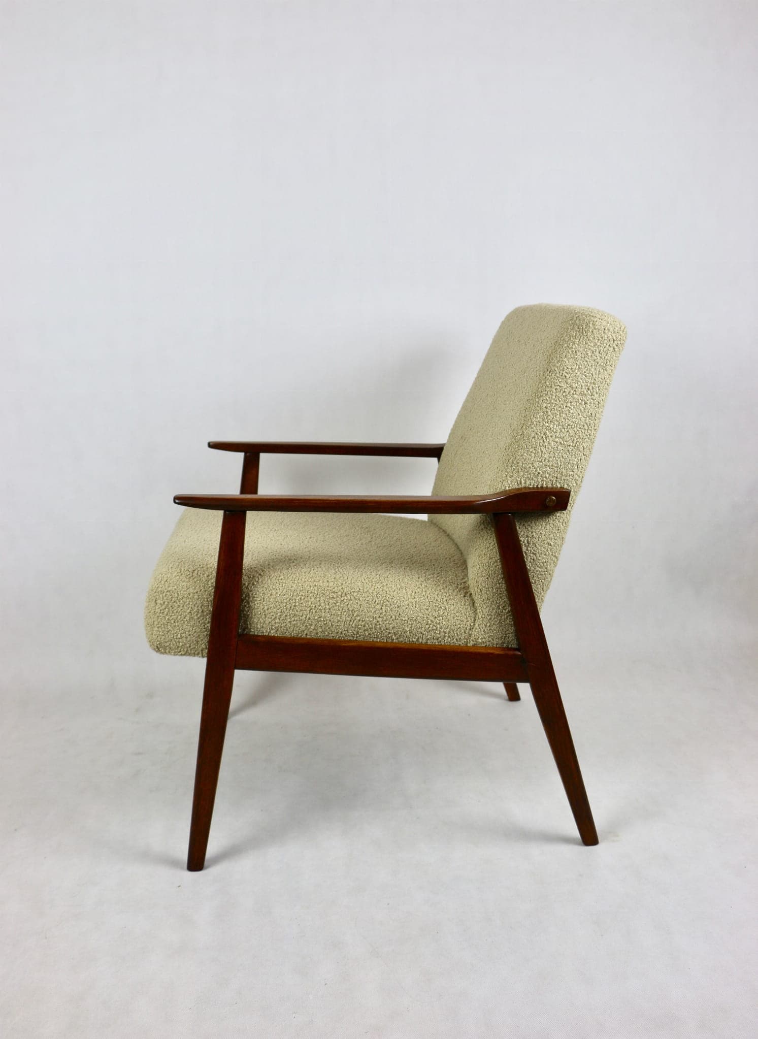 Armchair Śnieżnik, beige bouclé, Poland, 1970s. - 107316