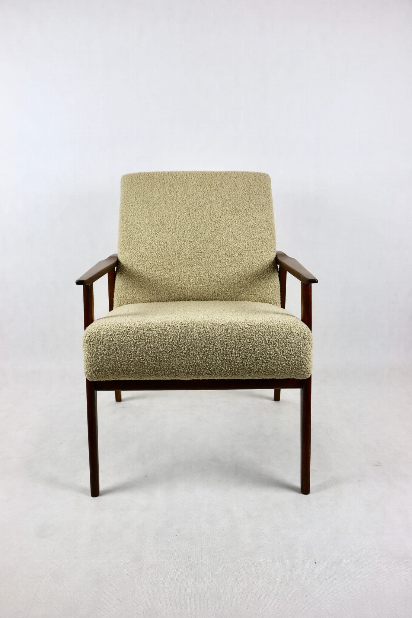 Armchair Śnieżnik, beige bouclé, Poland, 1970s. - 107308