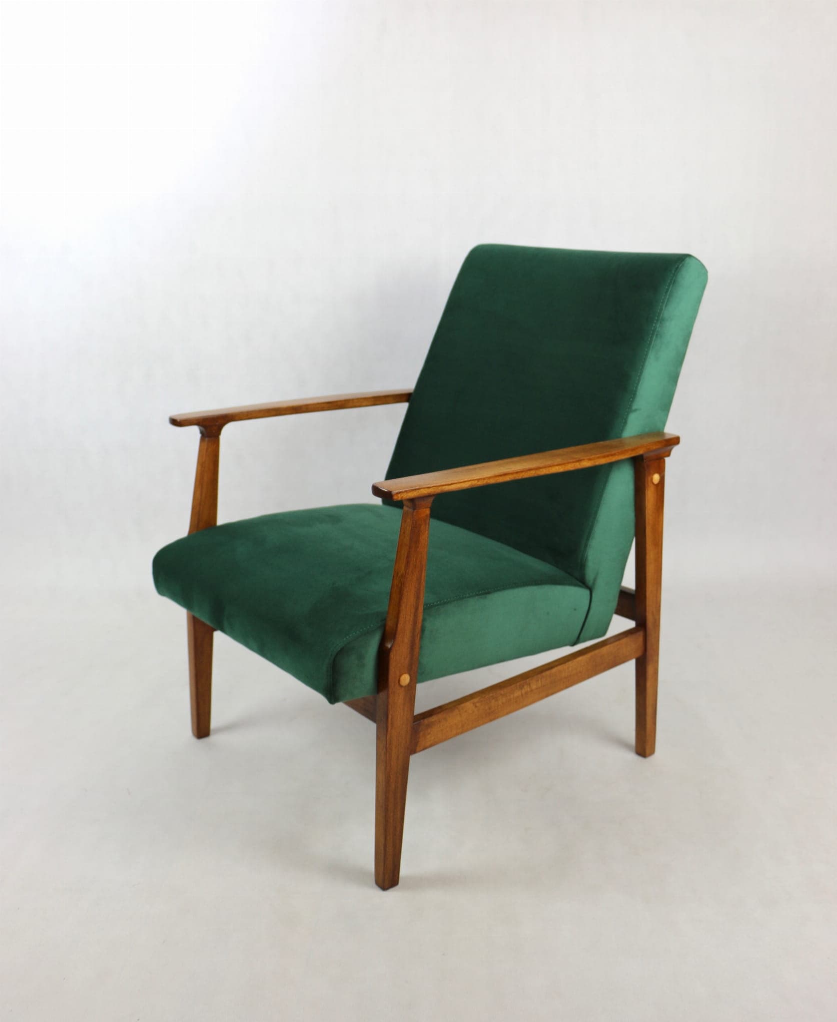 Fotel Paris, velvet zielony, drewno brązowe, lata 70. - 107224