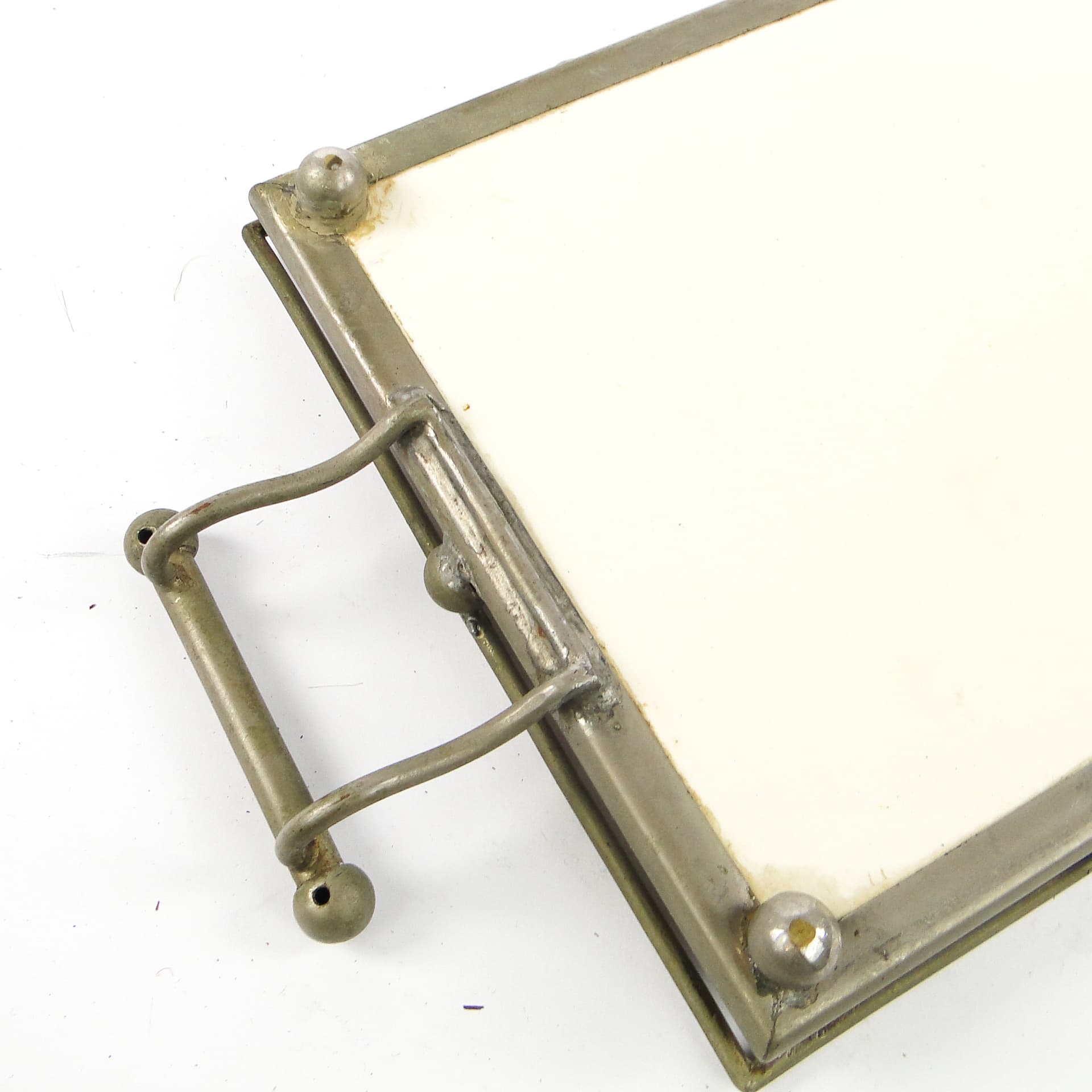 Taca secesyjna, mosiądz srebrzony, porcelana biała, Austria, początek XX w. - 108867