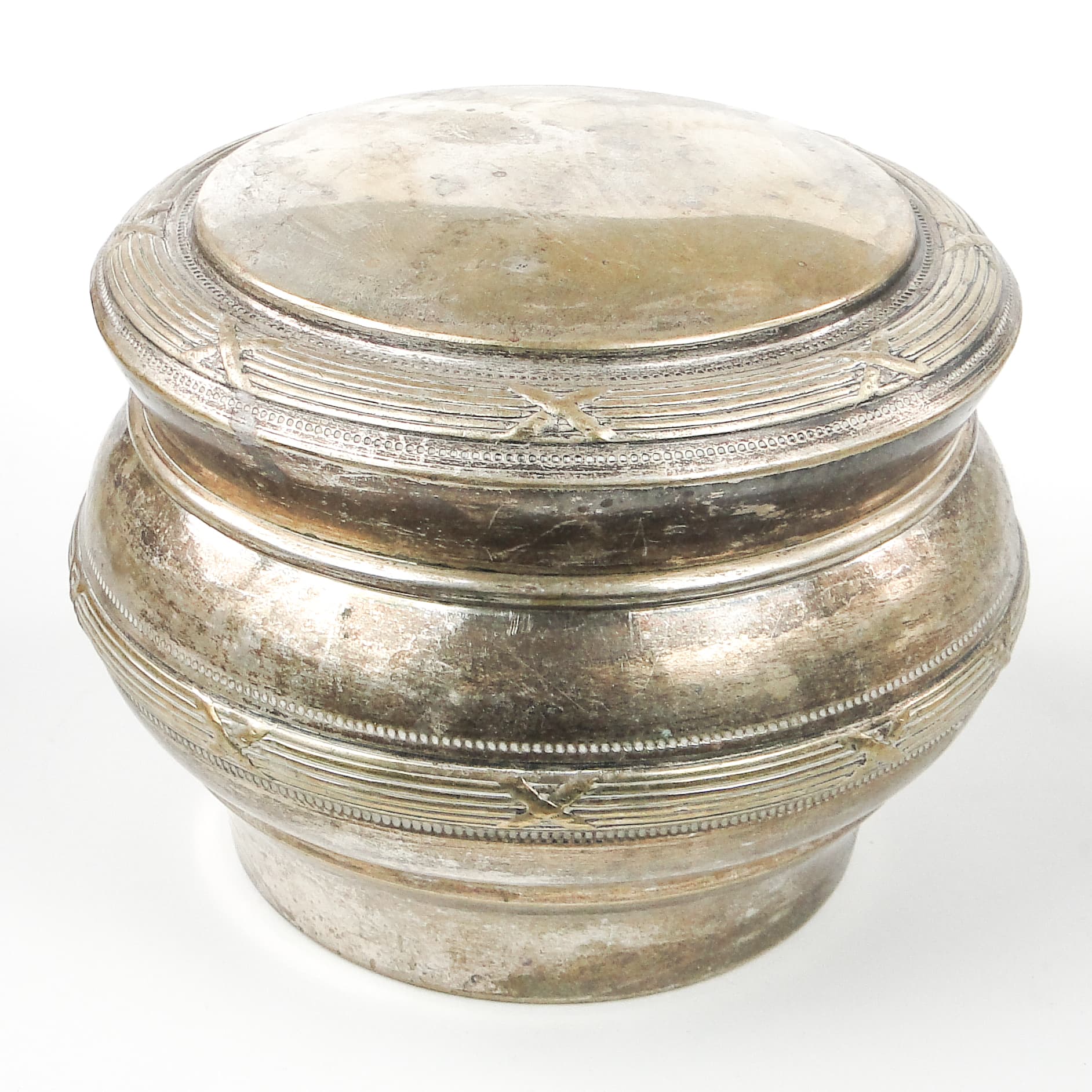 Bomboniera eklektyczna, mosiądz srebrzony, Belgia, XIX w. - 108937