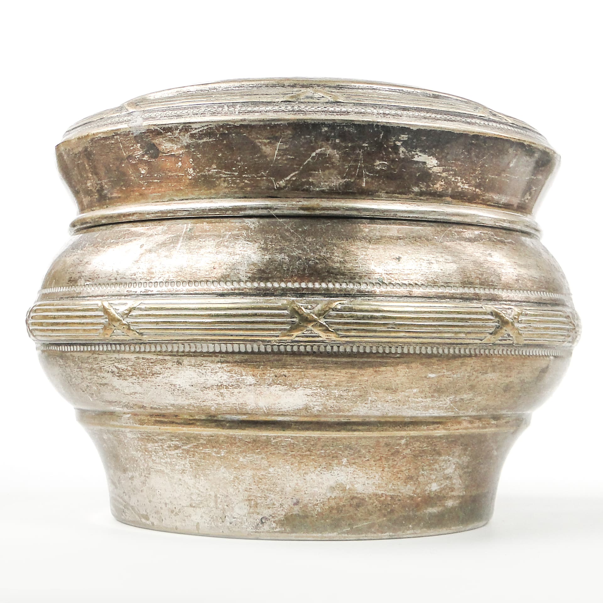 Bomboniera eklektyczna, mosiądz srebrzony, Belgia, XIX w. - 108938