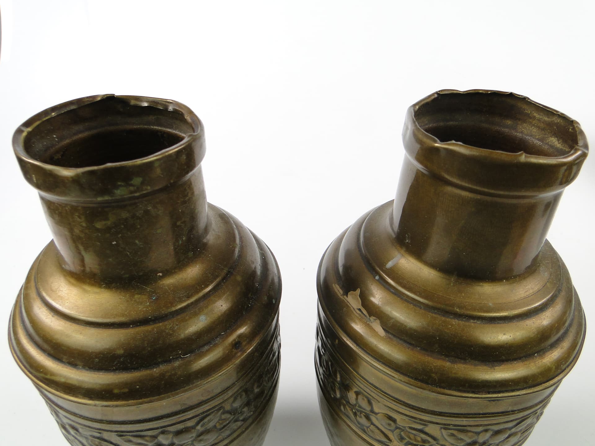 pair of Art Nouveau amphorae, brass, France, early 20th c. - 109016