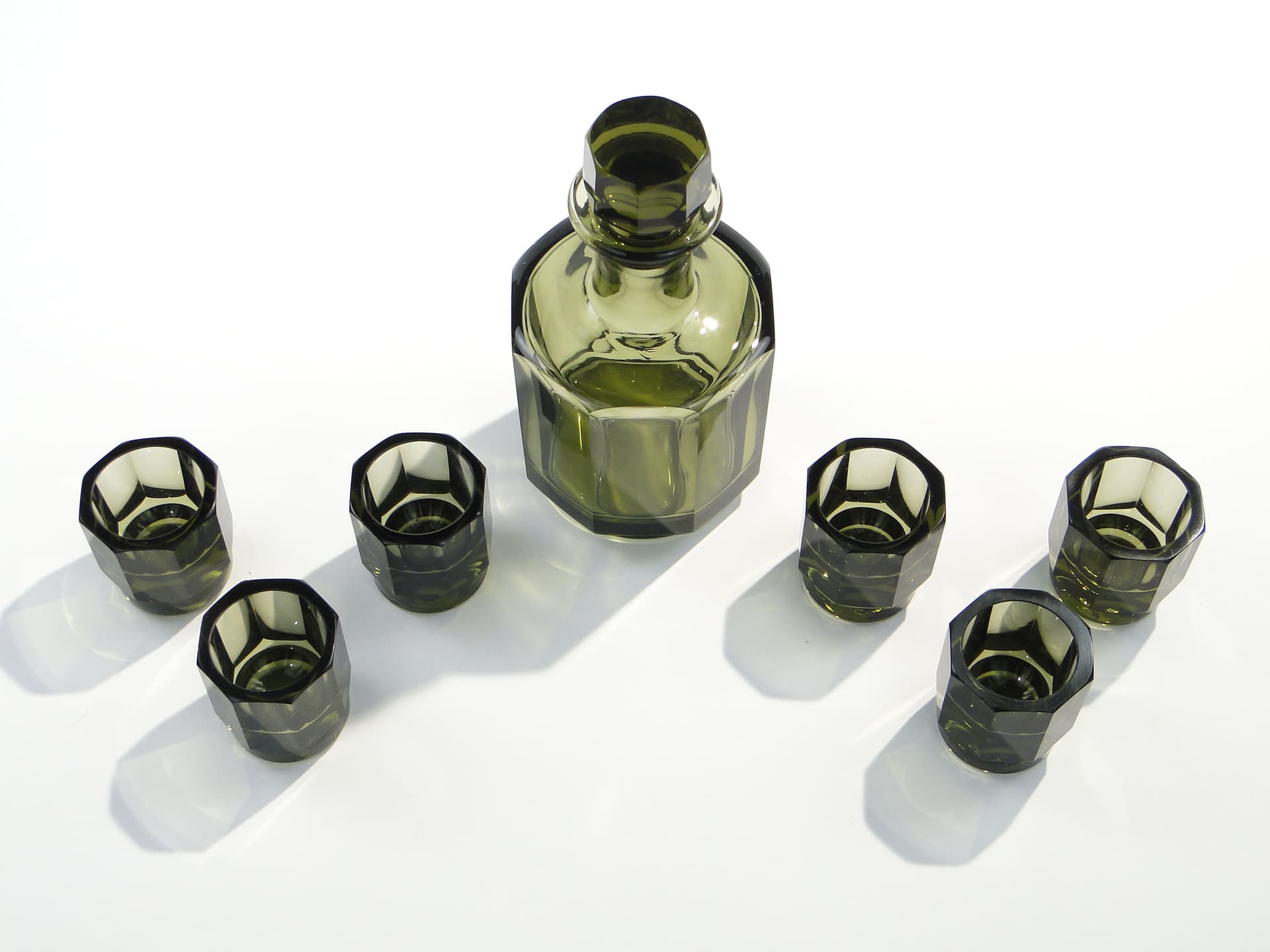 Liqueur set Art Deco, olive, crystal, Ludwik Moser & Sohne, Czech Republic, 1930s. - 7723