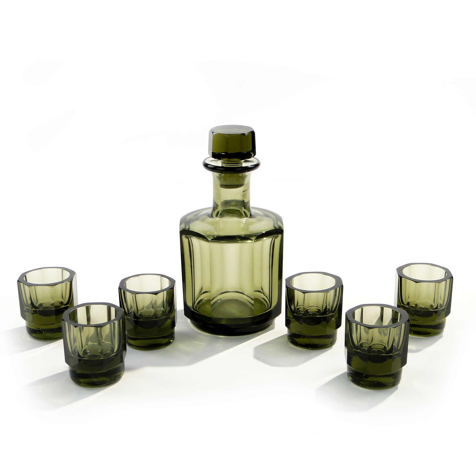 Liqueur set Art Deco, olive, crystal, Ludwik Moser & Sohne, Czech Republic, 1930s. - 7716