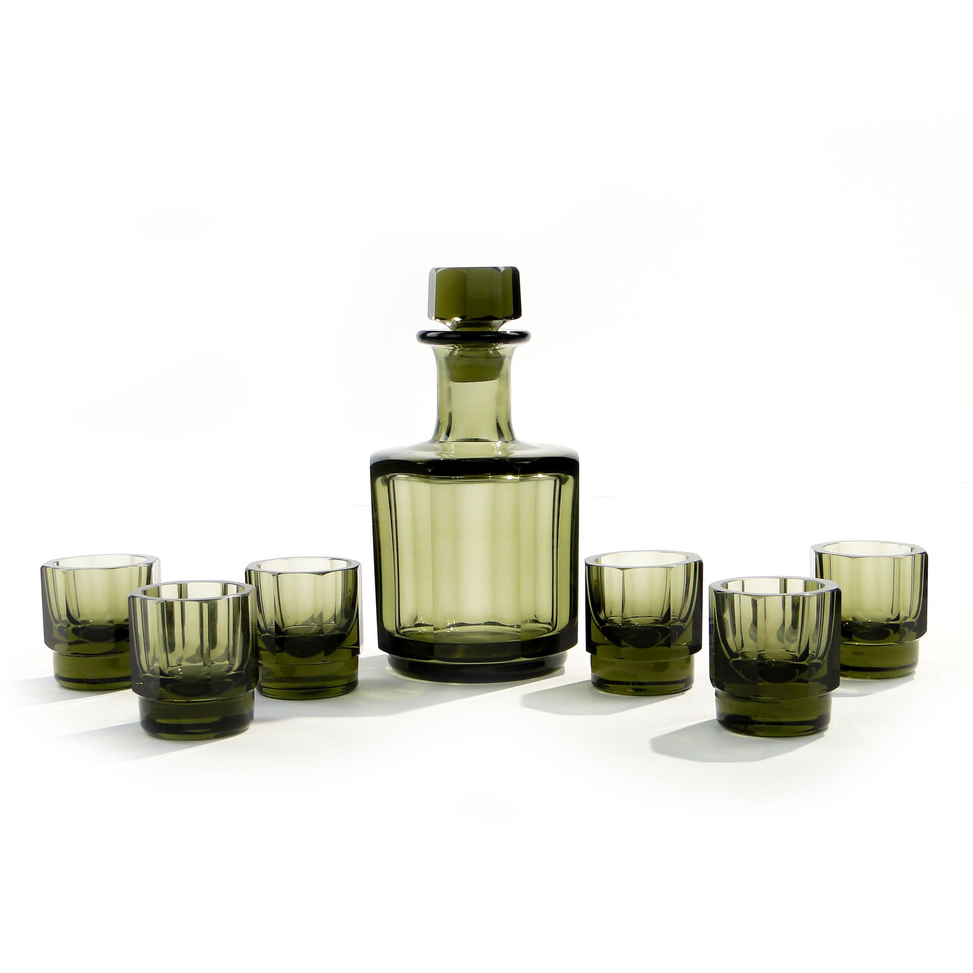 Liqueur set Art Deco, olive, crystal, Ludwik Moser & Sohne, Czech Republic, 1930s. - 7730
