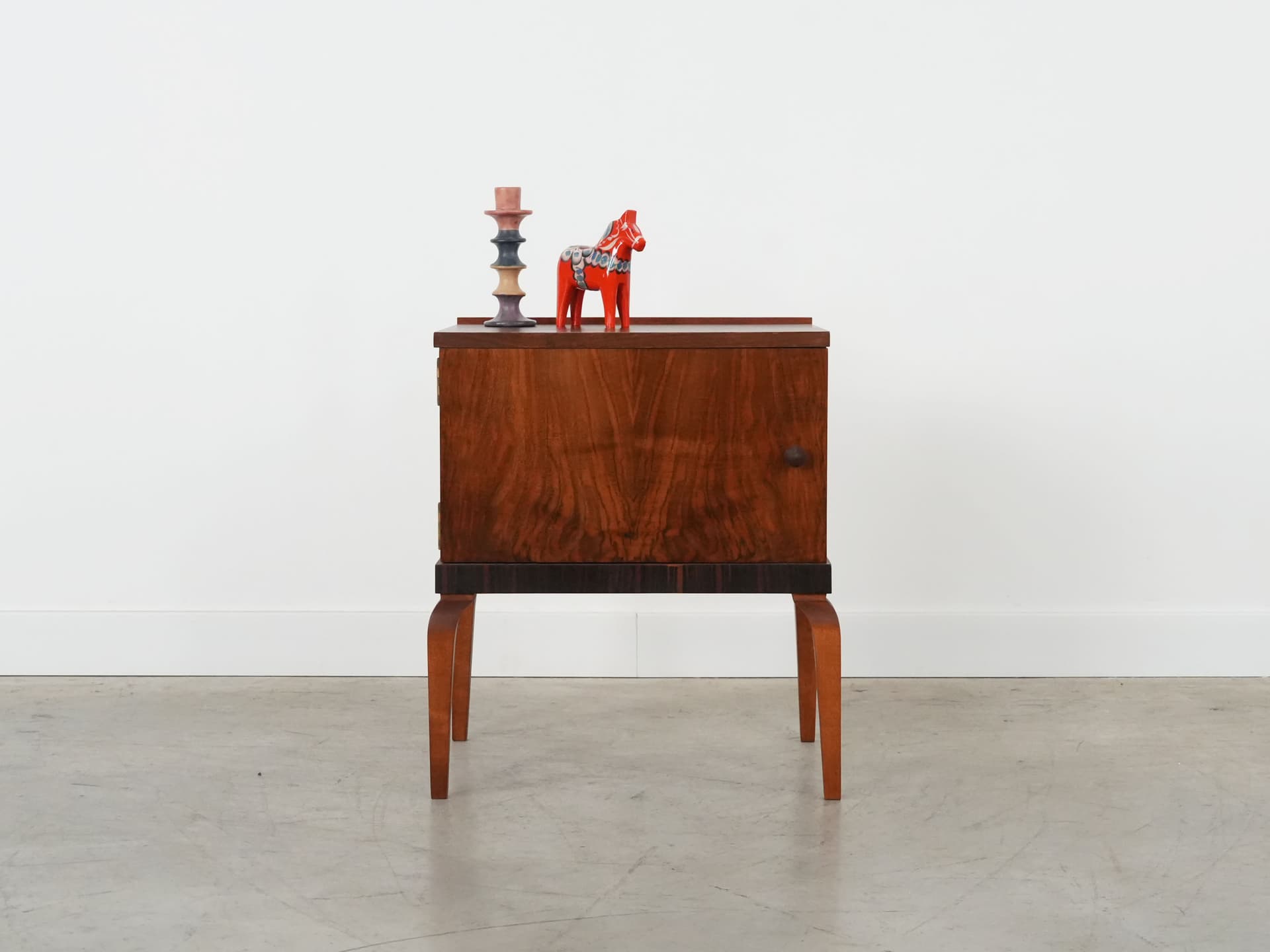 Szafka, orzech ciemny, Dania, lata 60. - 109401