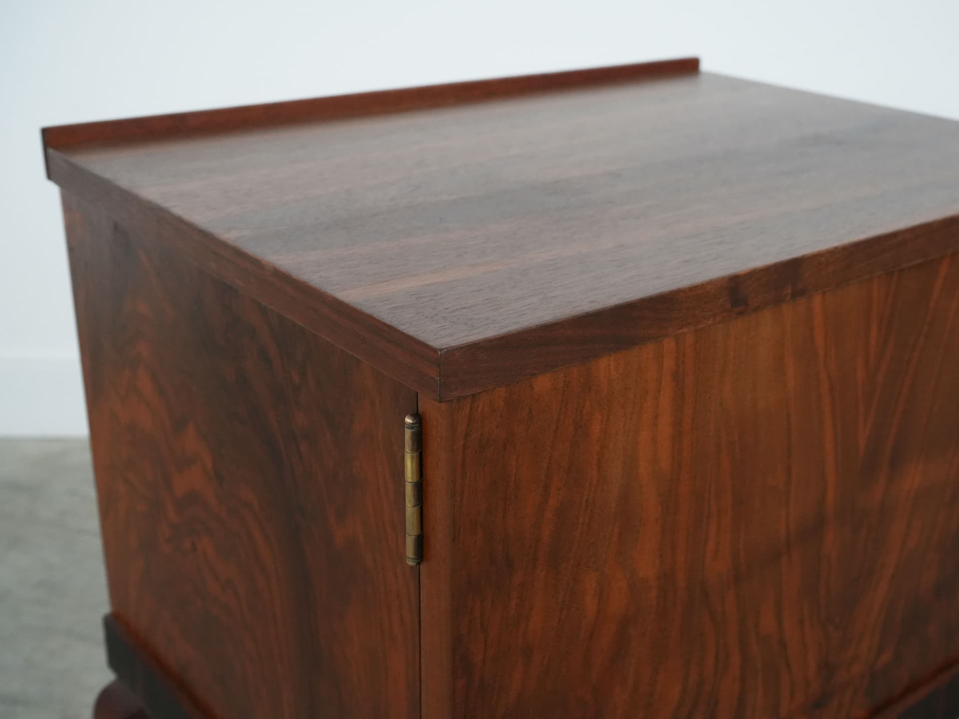 Szafka, orzech ciemny, Dania, lata 60. - 109407