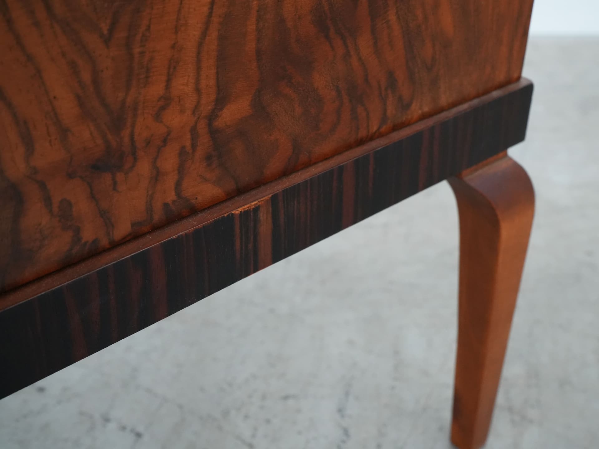 Szafka, orzech ciemny, Dania, lata 60. - 109409