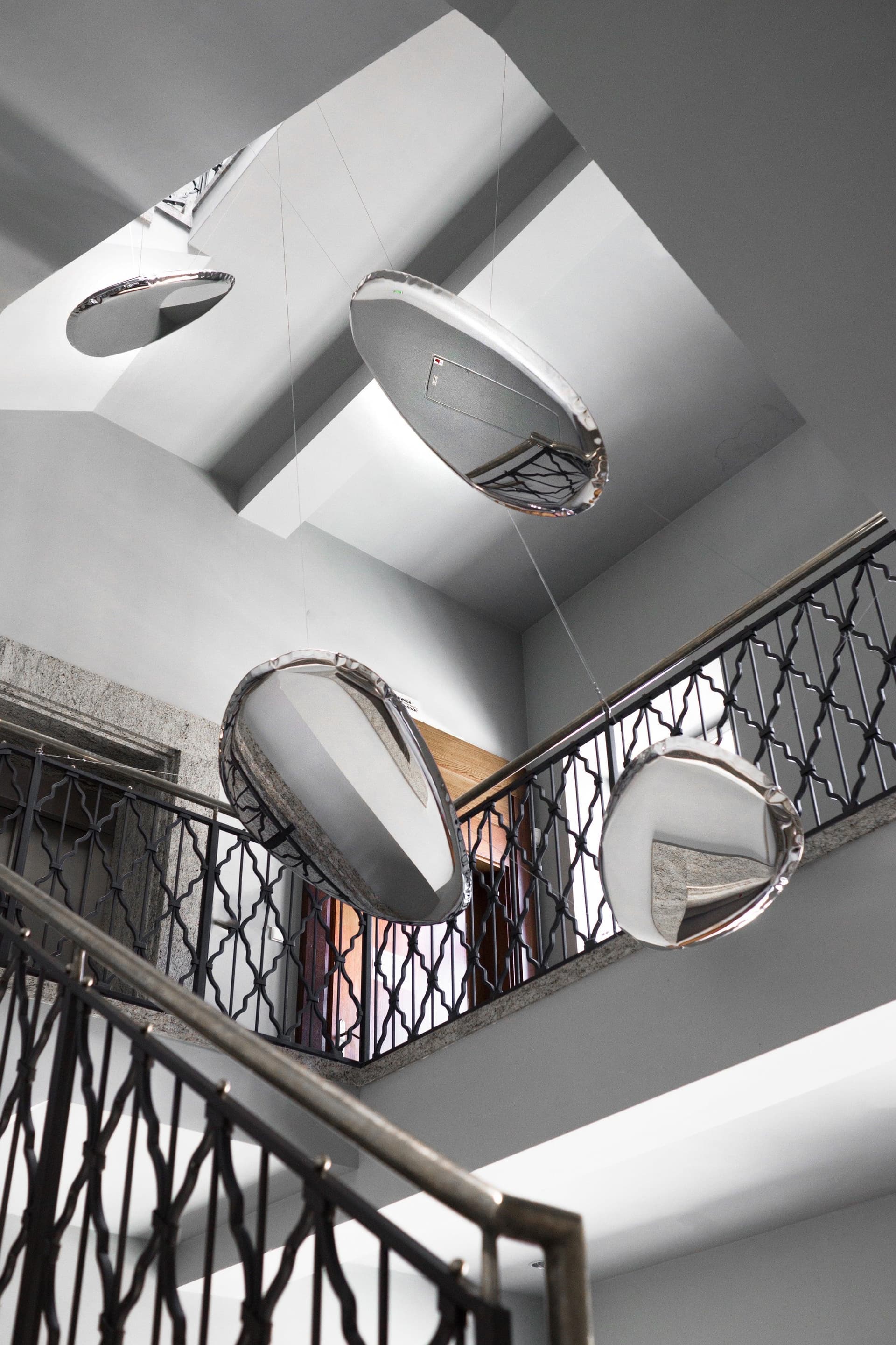 TAFLA O wall mirror, steel, silver, O4.5, Zieta Studio - 119507