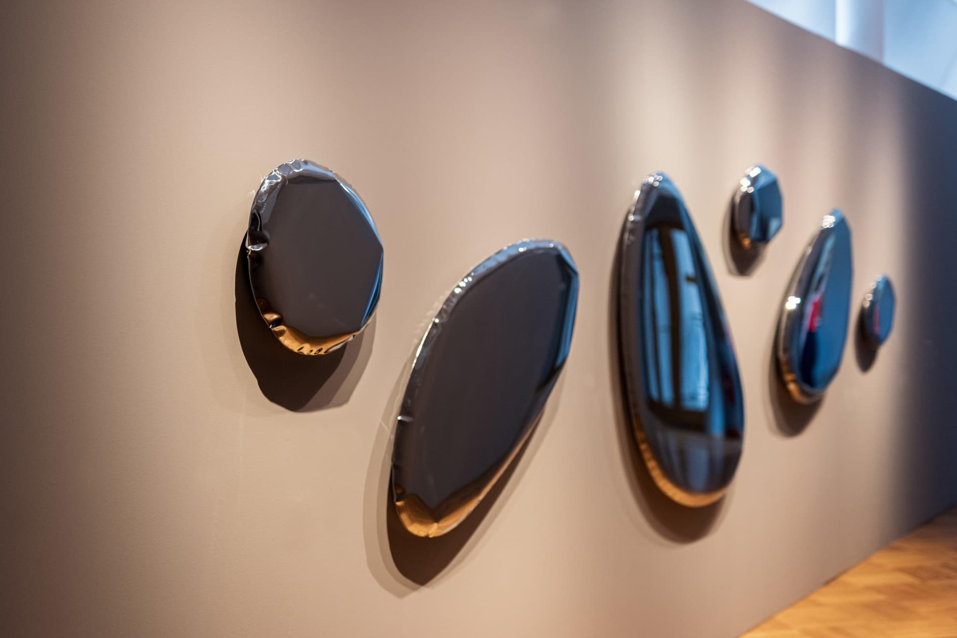 TAFLA O wall mirror, steel, silver, O4.5, Zieta Studio - 119501