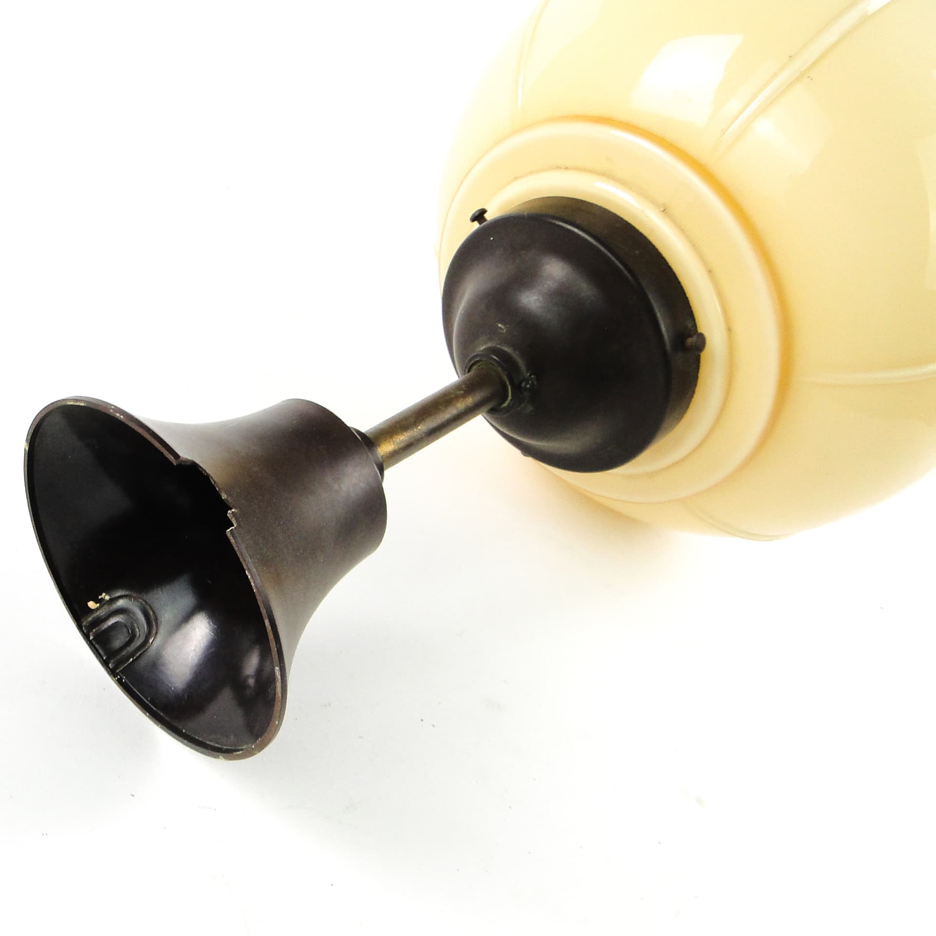 Lampa sufitowa Art Deco, szkło dwuwarstwowe, ebonit, Niemcy, lata 30. - 109648