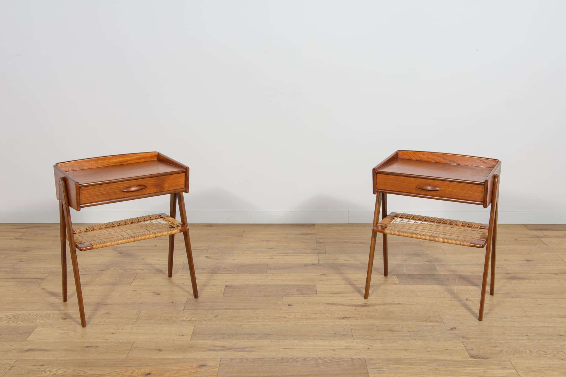 Para stolików nocnych, proj. Soren Rasmussen, Dania, lata 60. - 109673