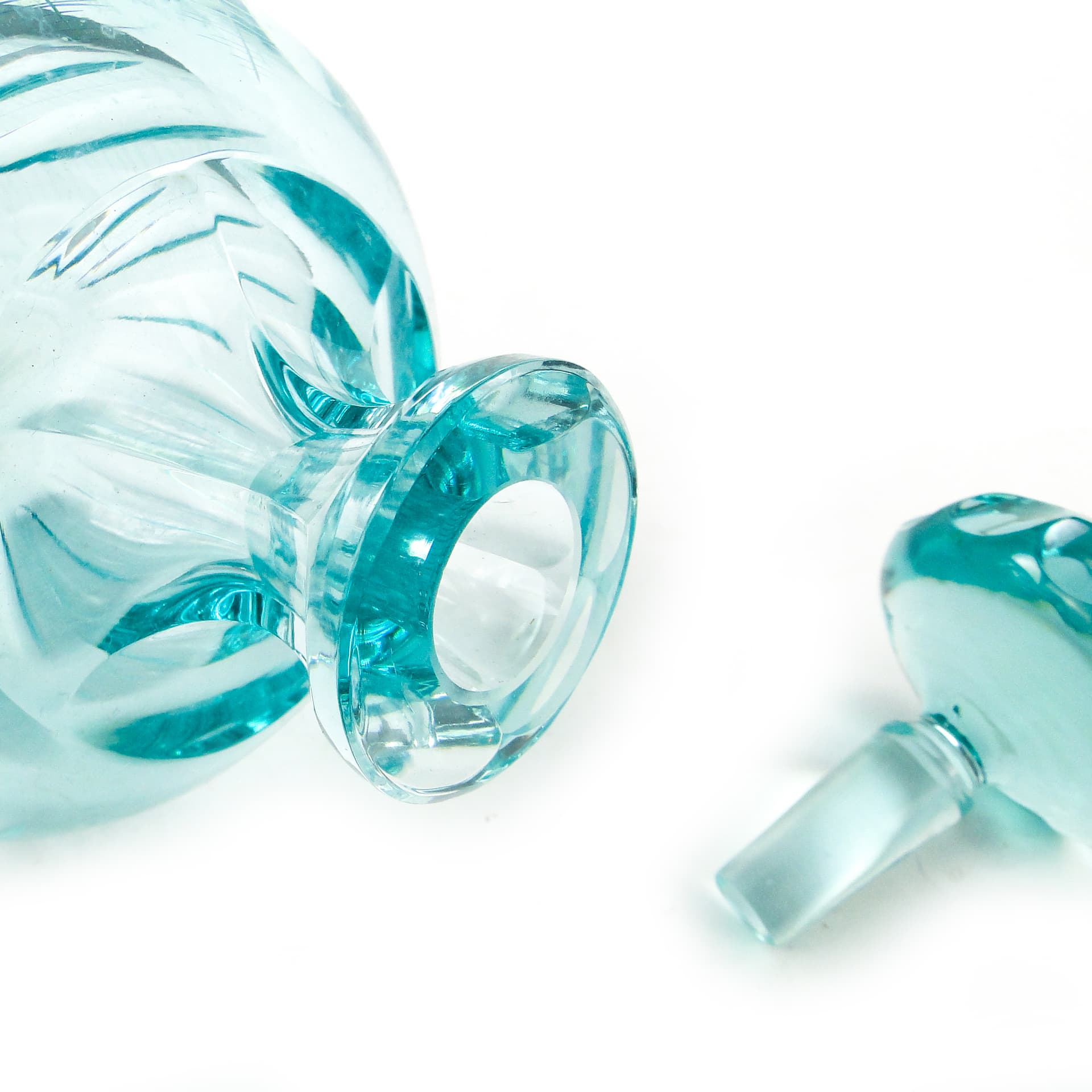 Karafka beryl, mid-century modern, szkło turkusowe, Moser, Czechosłowacja, lata 60. - 110264
