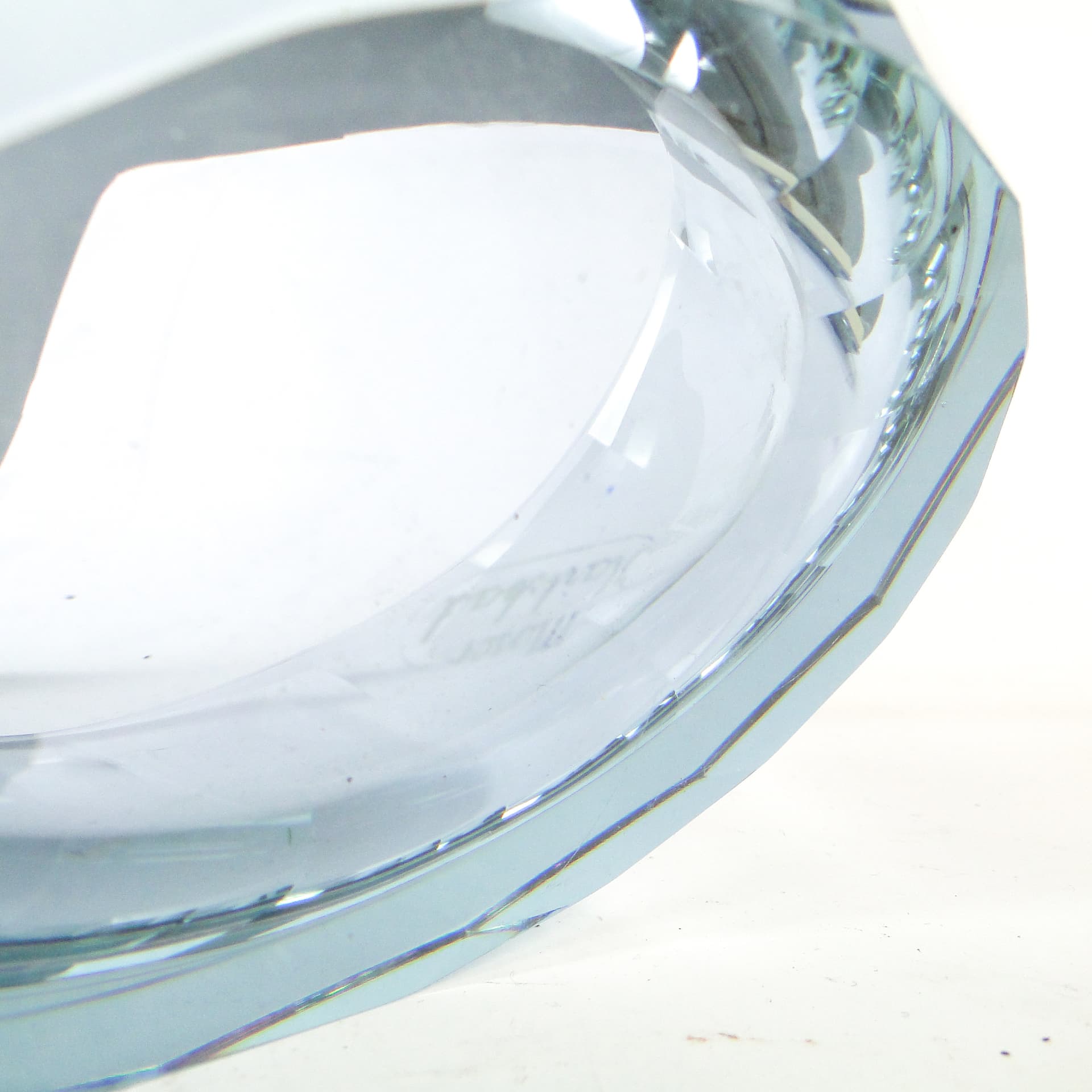 Art Deco jardiniere, alexandrite glass, Bohemia, Czechoslovakia, 1930s. - 110337