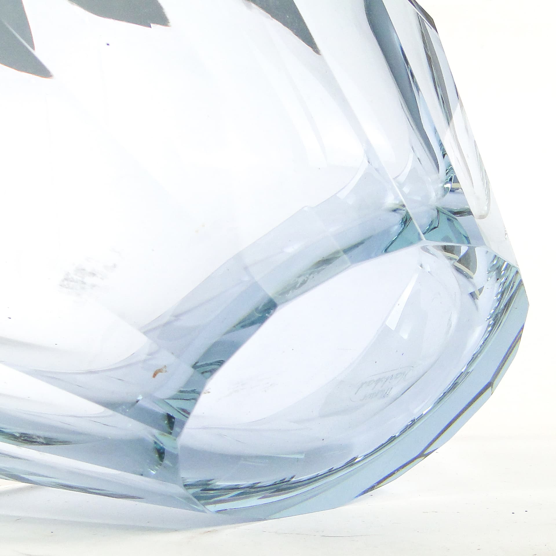 Art Deco jardiniere, alexandrite glass, Bohemia, Czechoslovakia, 1930s. - 110336