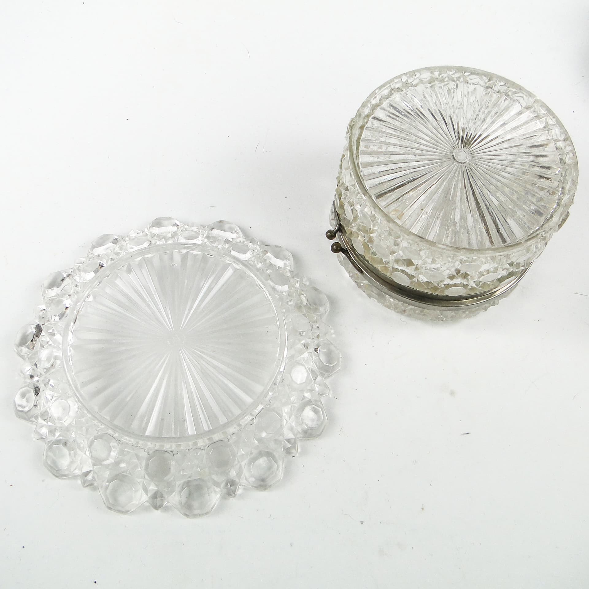 Art Deco bonbonnière, glass, HSG Ząbkowice, Poland, 1930s. - 110346