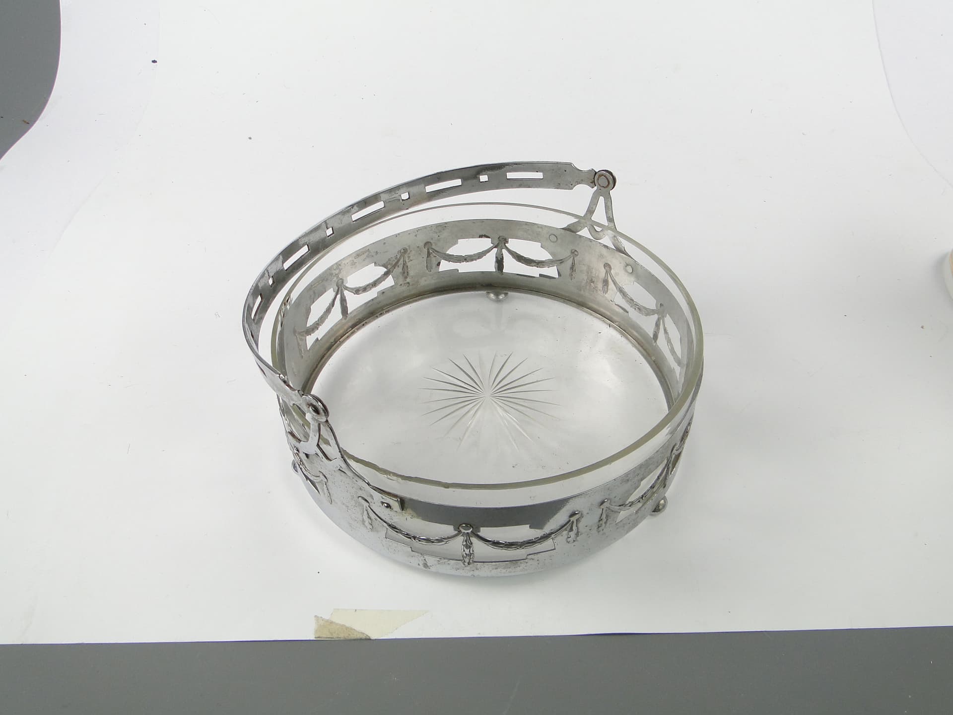 Kosz na owoce Art Nouveau, mosiądz chromowany, szkło, Niemcy, początek XX w. - 111454