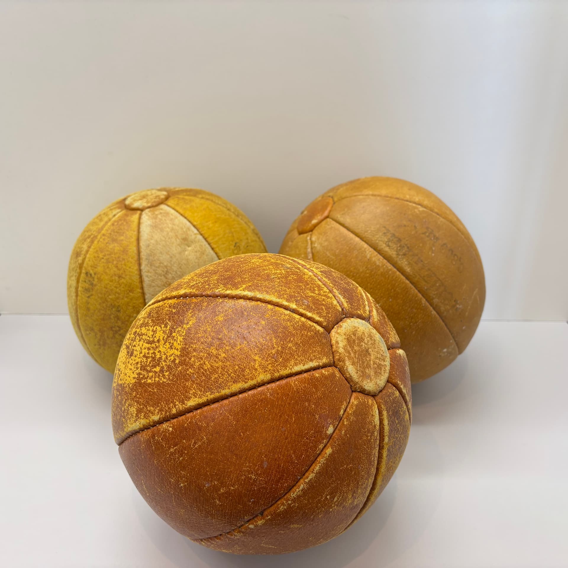 Komplet piłek lekarskich, brązowy, skóra naturalna, Niemcy, lata 70. - 111495