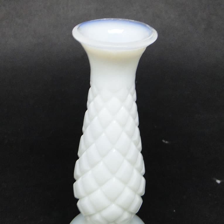 Latticino mid-century modern vase, white glass, Ząbkowice, Poland, 1970s. - 112299