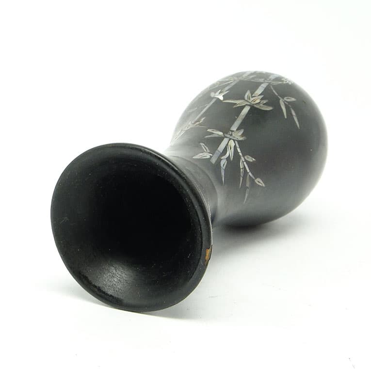 Wazon Oriental, laka czarna, aplikacja z masy perłowej, Japonia, lata 50. - 112482