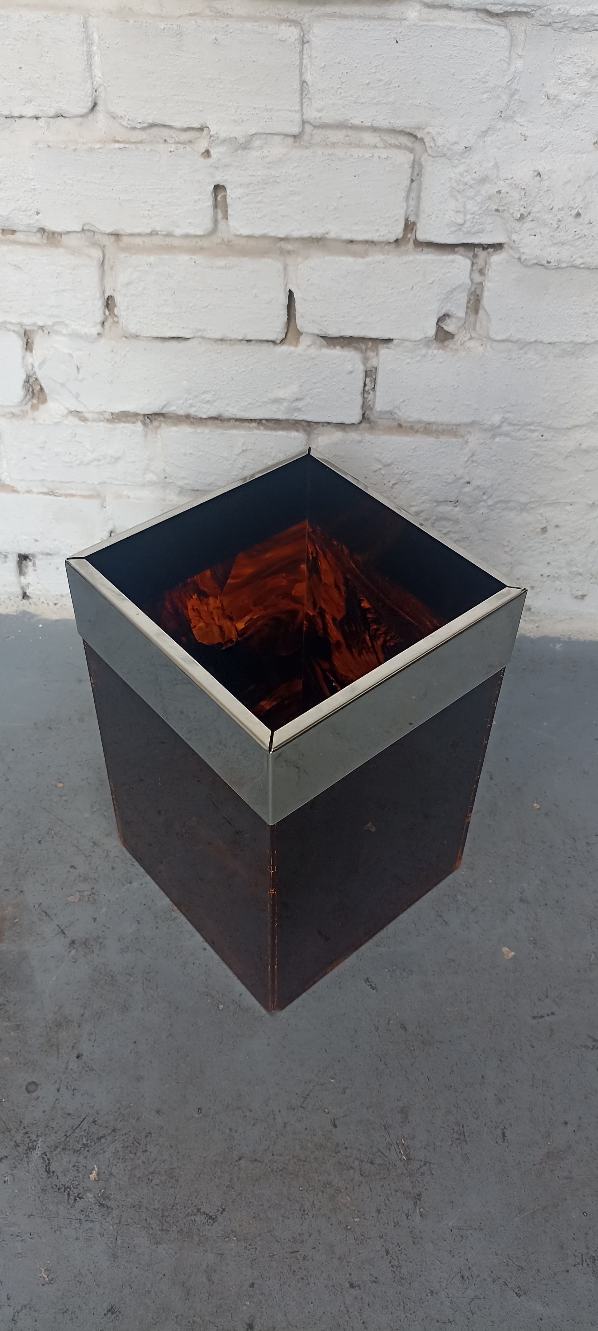 Box, tortoiseshell, brown acrylic, Italy, 1970s. - 112989